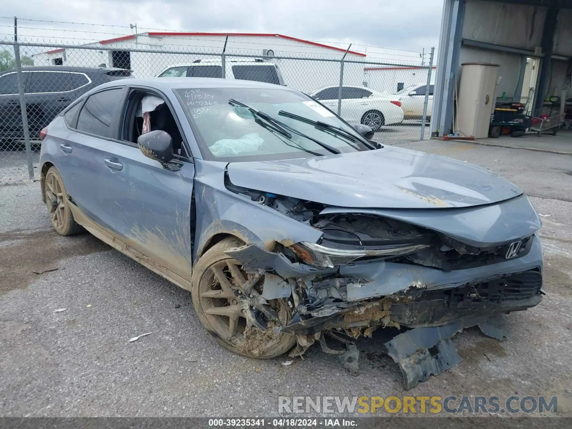 1 Фотография поврежденного автомобиля 19XFL2H84NE000055 HONDA CIVIC 2022