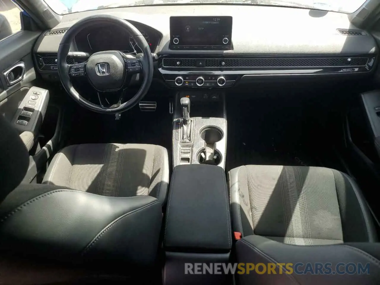 8 Photograph of a damaged car 19XFL2H85NE004910 HONDA CIVIC 2022