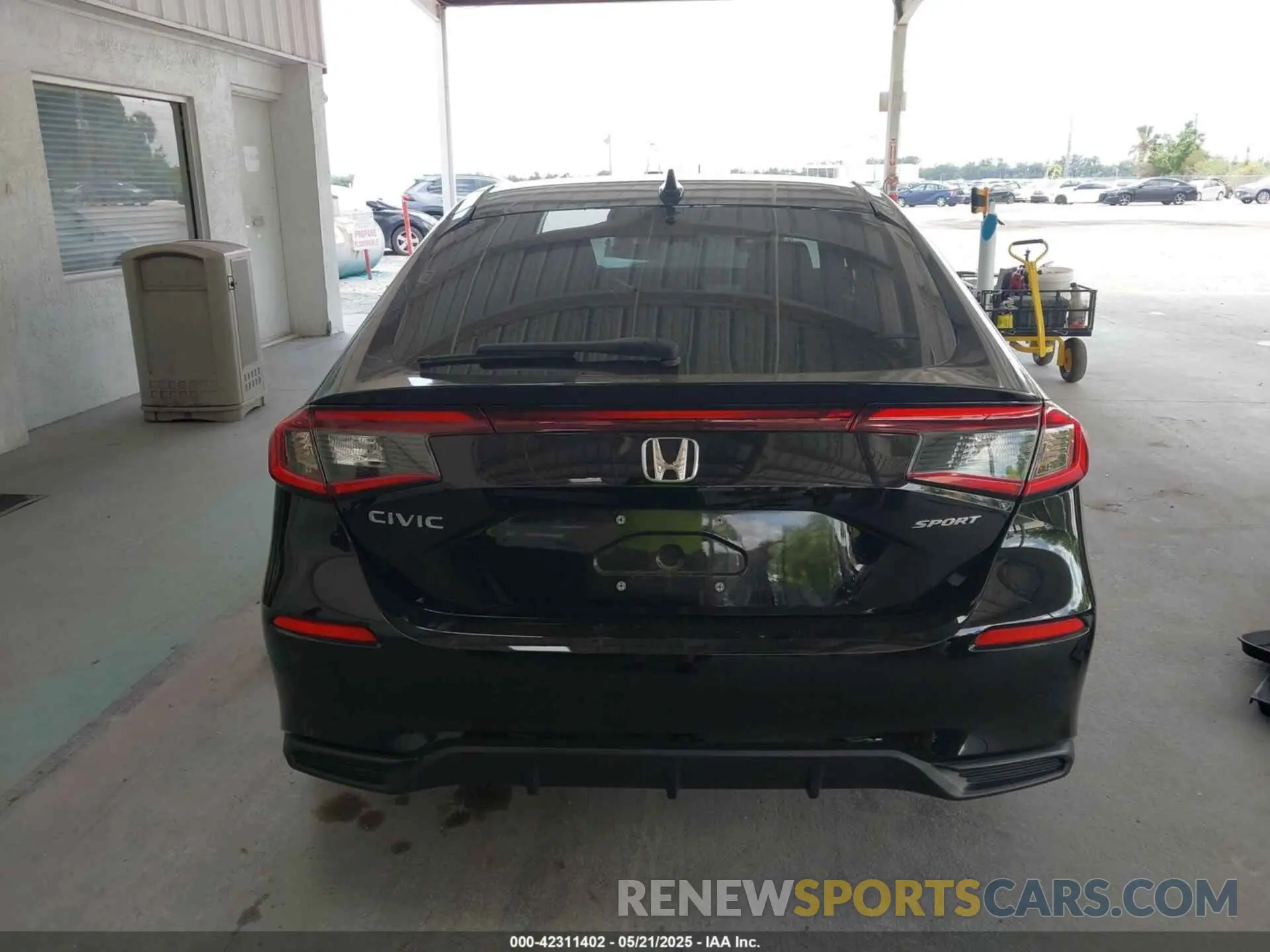 16 Photograph of a damaged car 19XFL2H87NE022292 HONDA CIVIC 2022