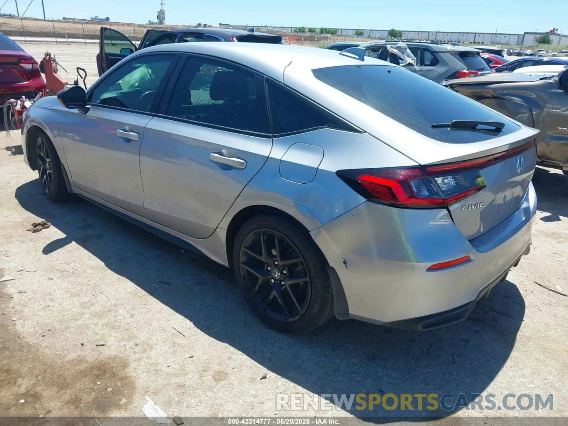 3 Photograph of a damaged car 19XFL2H87NE023376 HONDA CIVIC 2022