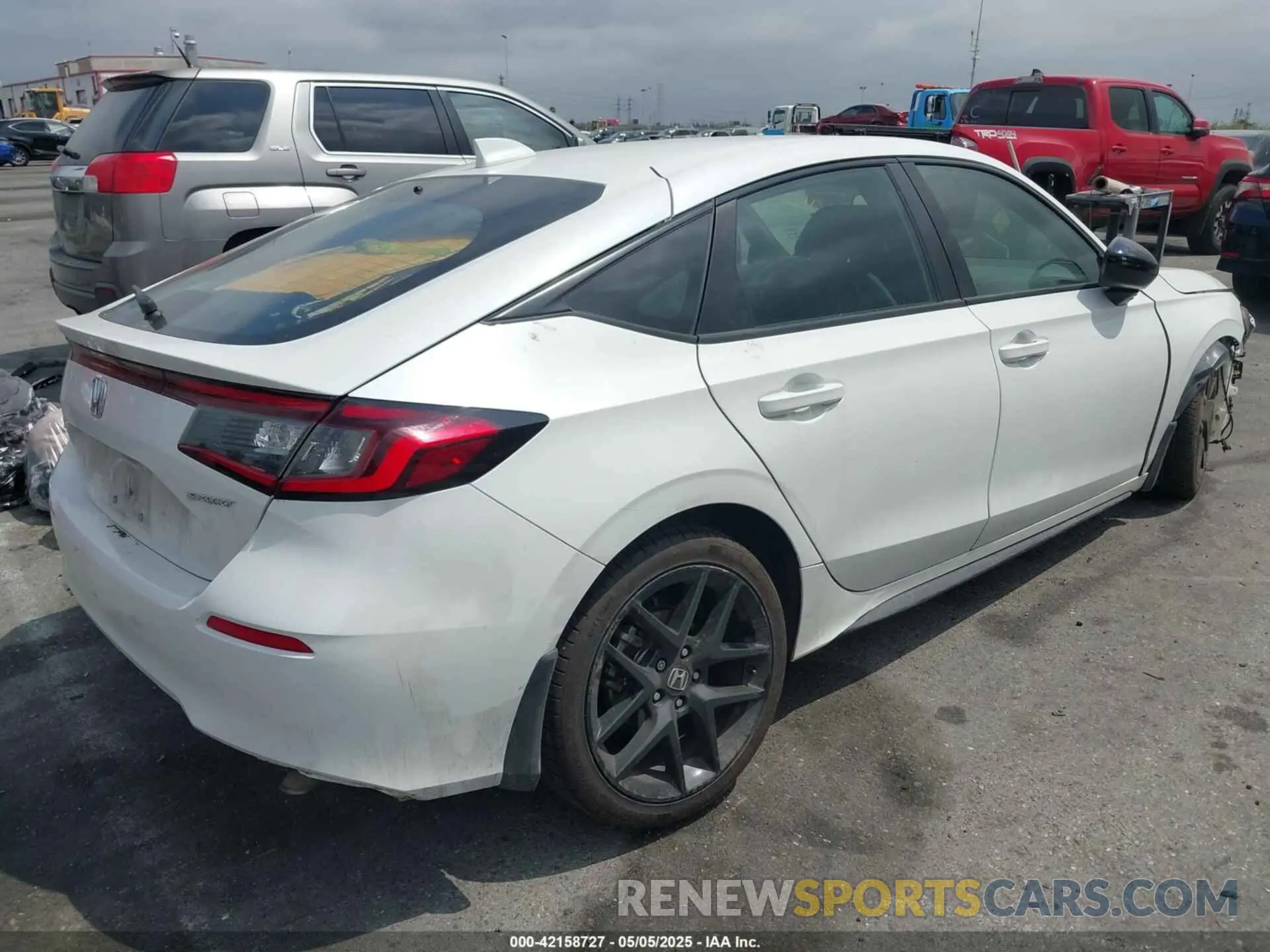 4 Photograph of a damaged car 19XFL2H89NE023508 HONDA CIVIC 2022