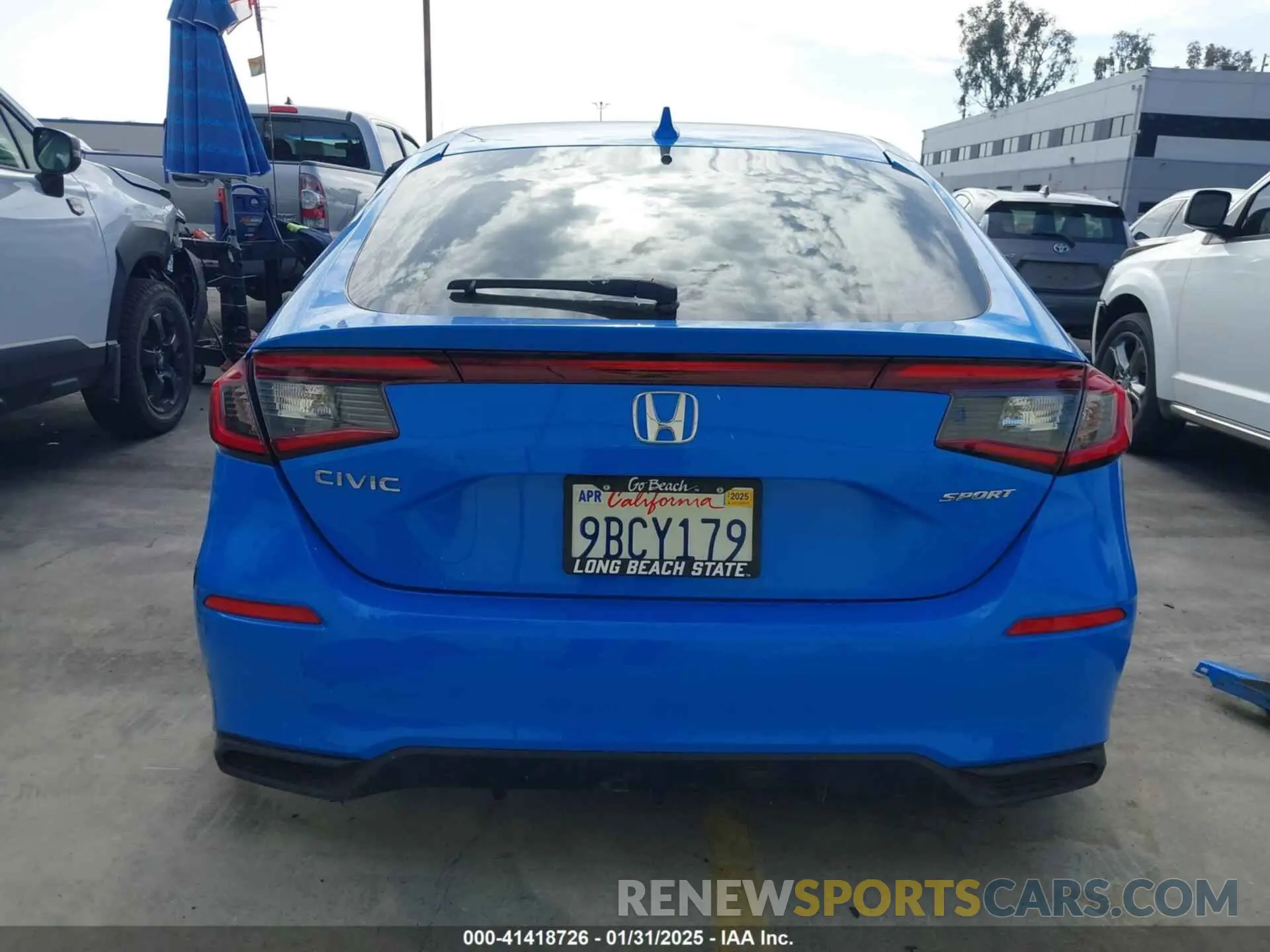 17 Photograph of a damaged car 19XFL2H8XNE012811 HONDA CIVIC 2022