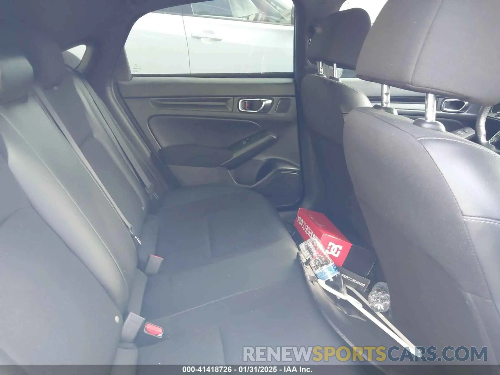 8 Photograph of a damaged car 19XFL2H8XNE012811 HONDA CIVIC 2022