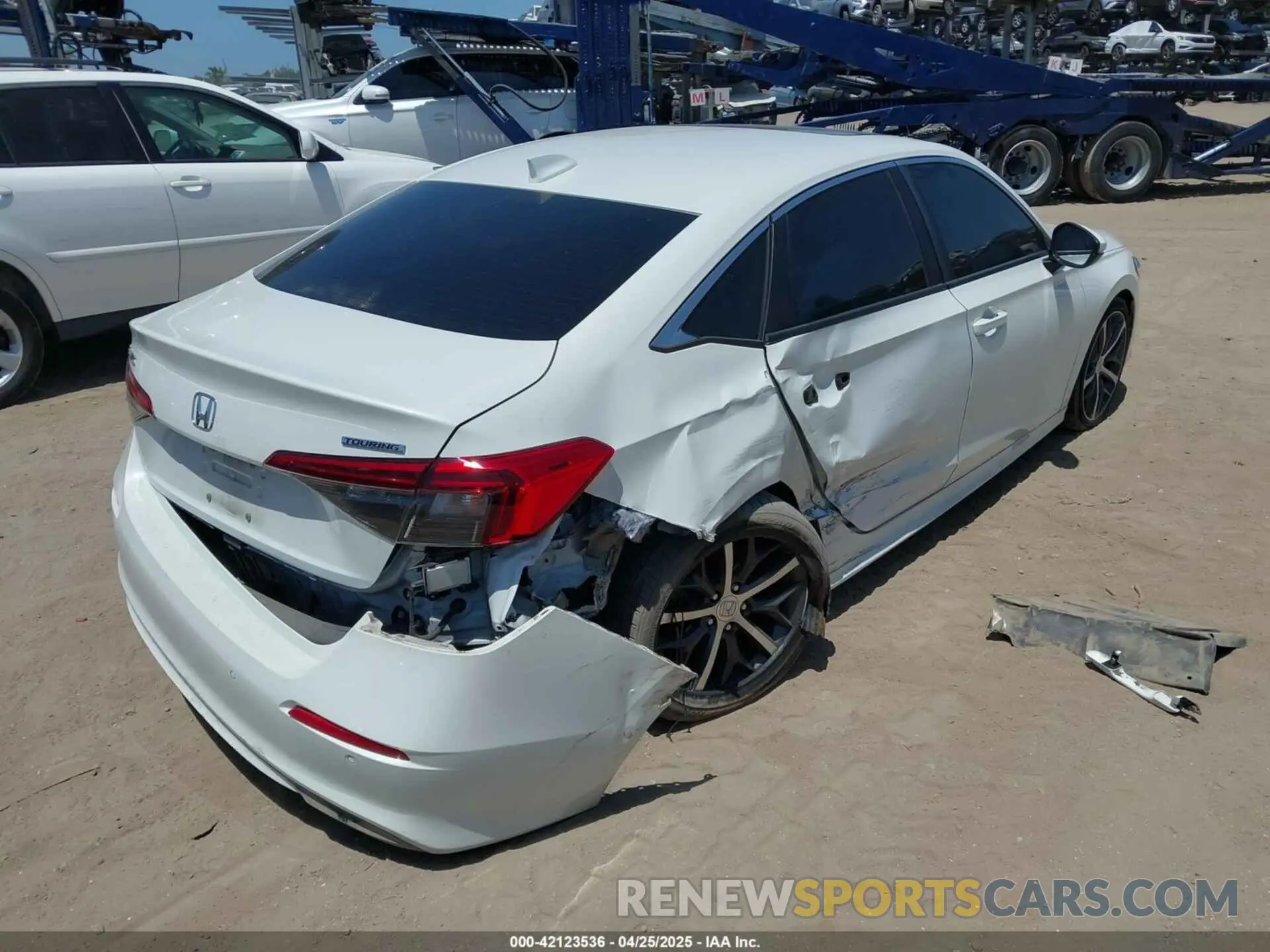 4 Photograph of a damaged car 2HGFE1F93NH316133 HONDA CIVIC 2022