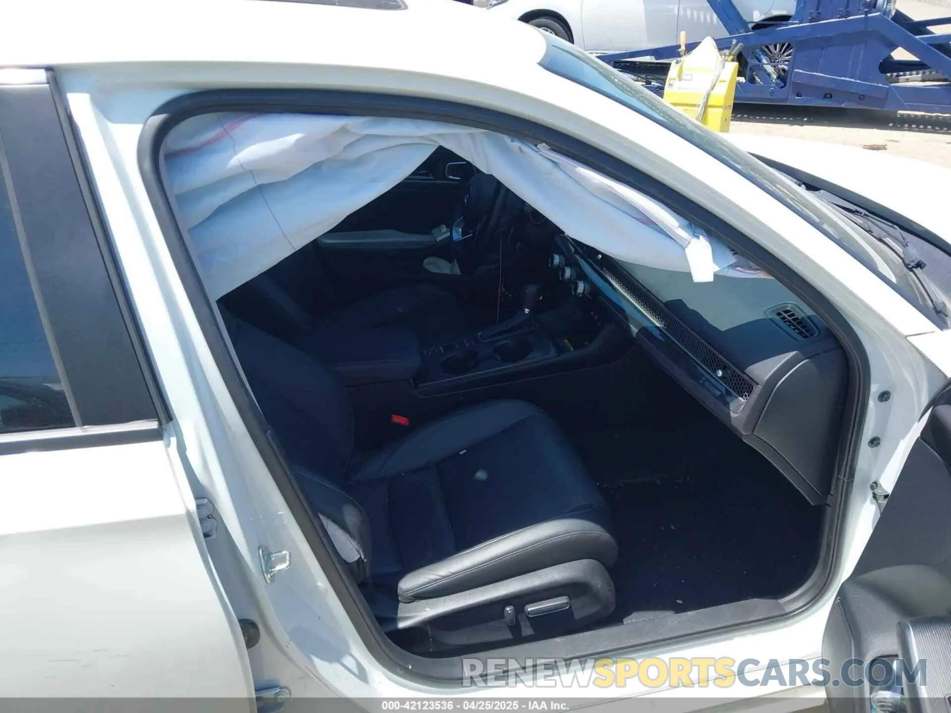 5 Photograph of a damaged car 2HGFE1F93NH316133 HONDA CIVIC 2022