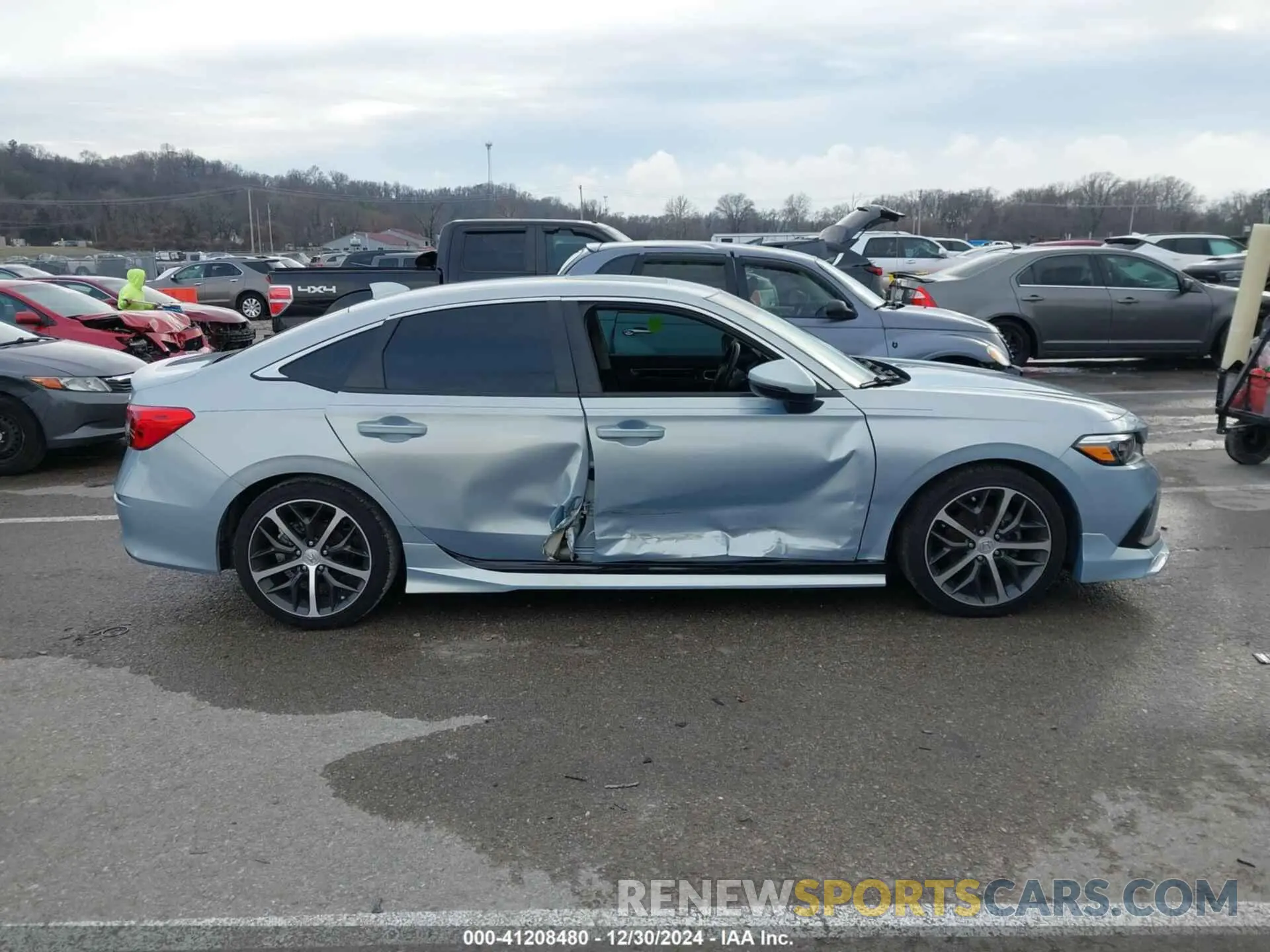 13 Photograph of a damaged car 2HGFE1F99NH306559 HONDA CIVIC 2022