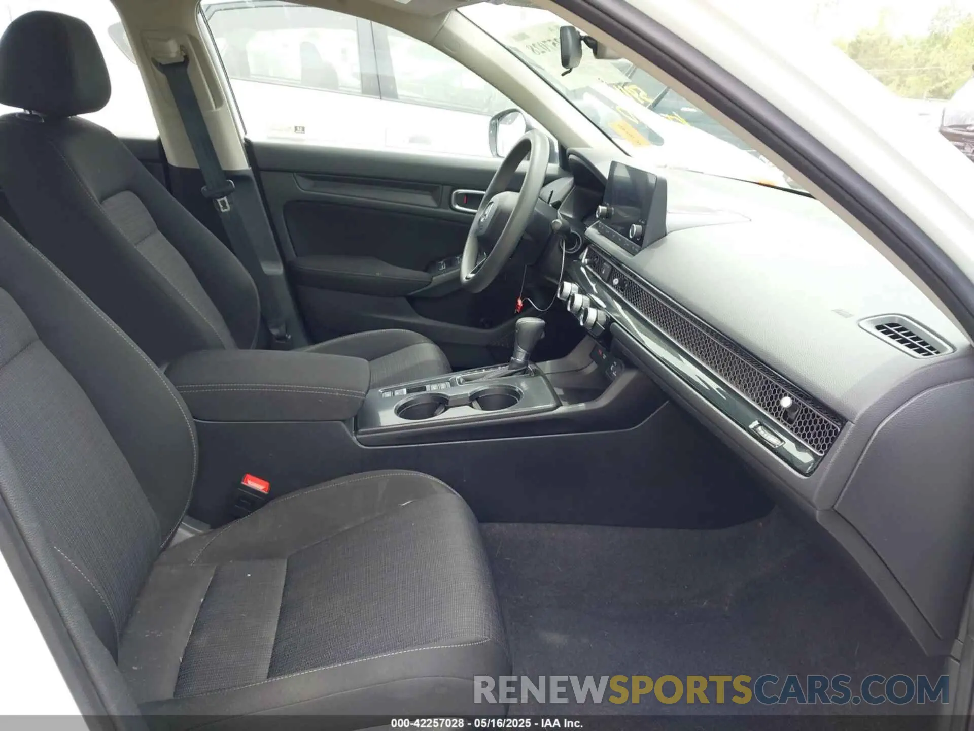 5 Photograph of a damaged car 2HGFE2F20NH541456 HONDA CIVIC 2022
