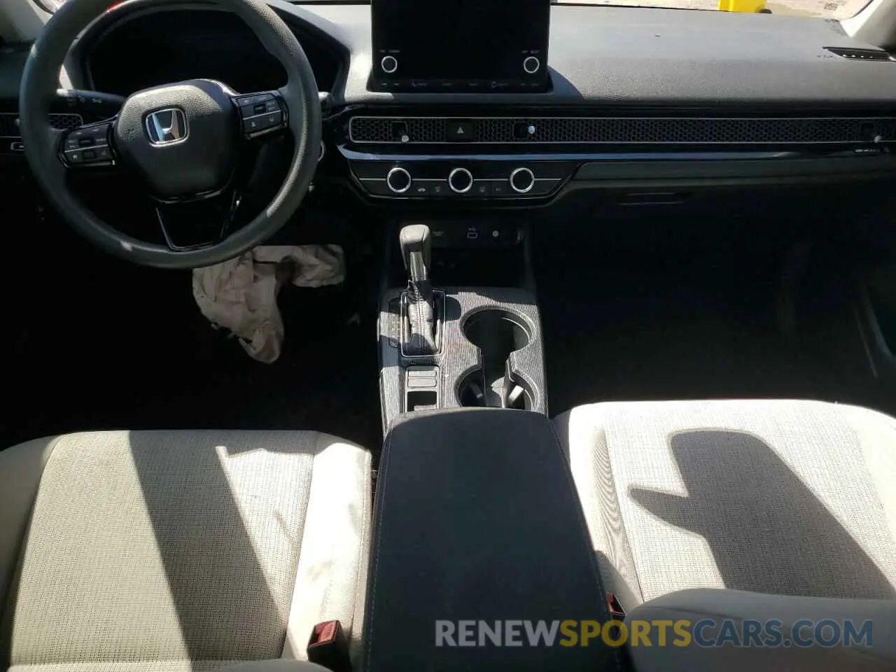 8 Photograph of a damaged car 2HGFE2F20NH545832 HONDA CIVIC 2022