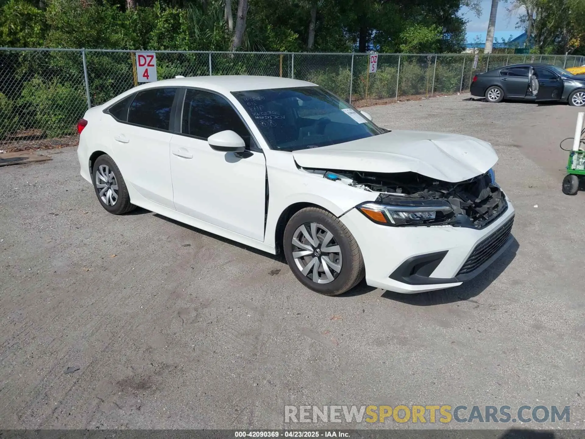 1 Photograph of a damaged car 2HGFE2F22NH520236 HONDA CIVIC 2022