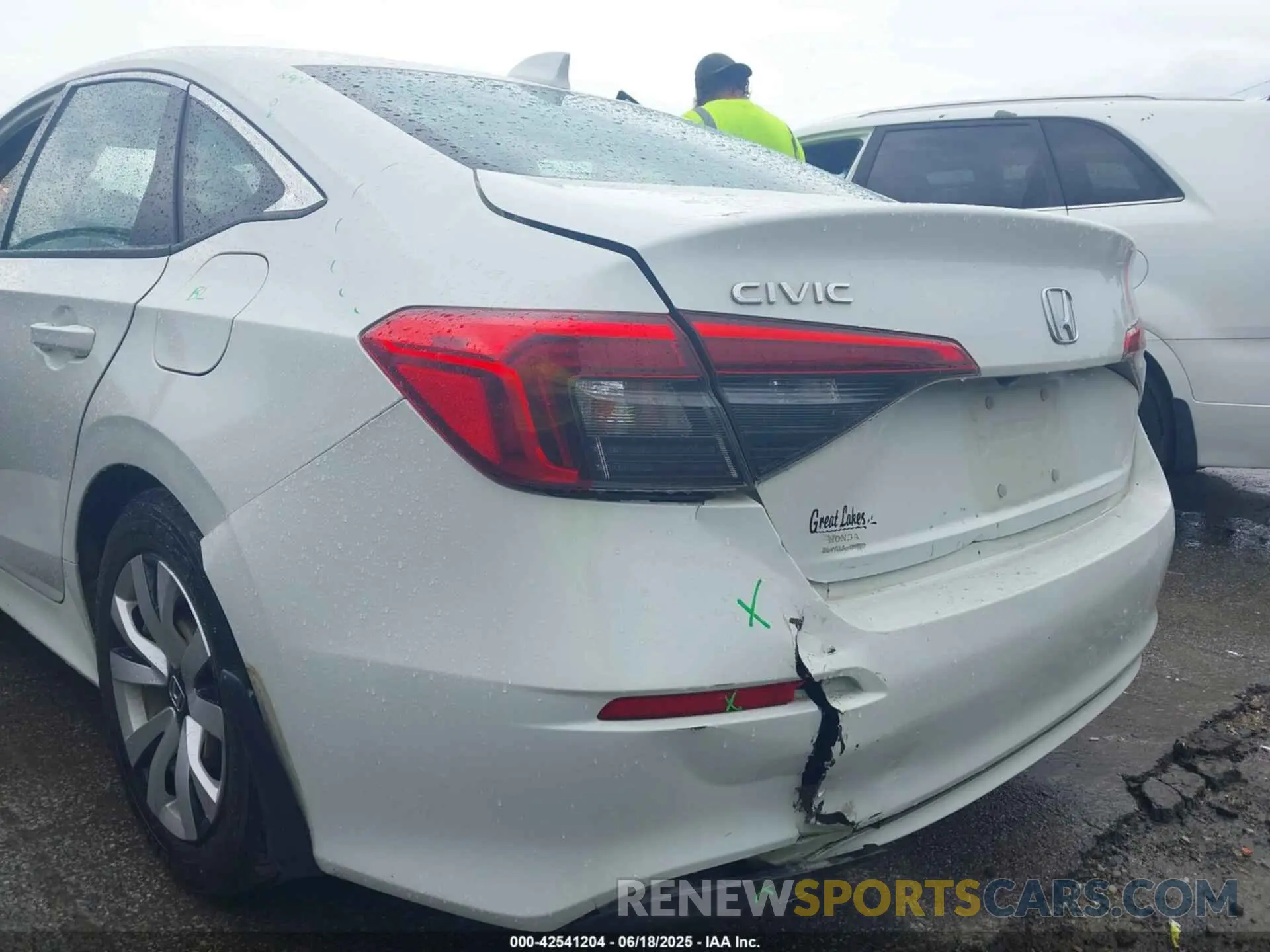 6 Photograph of a damaged car 2HGFE2F26NH532535 HONDA CIVIC 2022