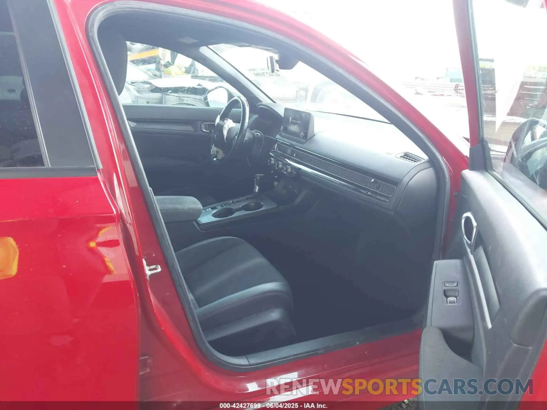 5 Photograph of a damaged car 2HGFE2F50NH542570 HONDA CIVIC 2022