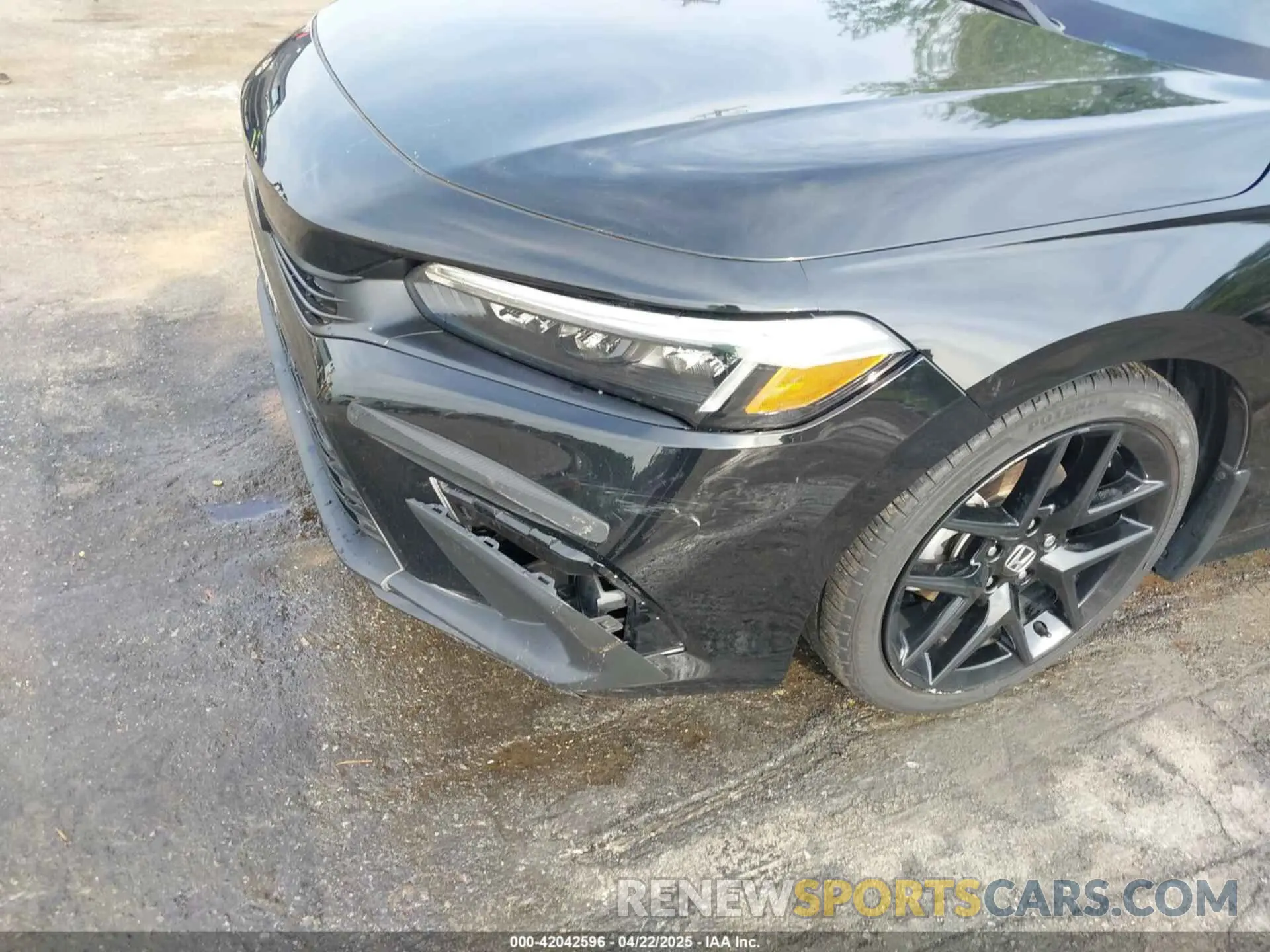 17 Photograph of a damaged car 2HGFE2F50NH604212 HONDA CIVIC 2022