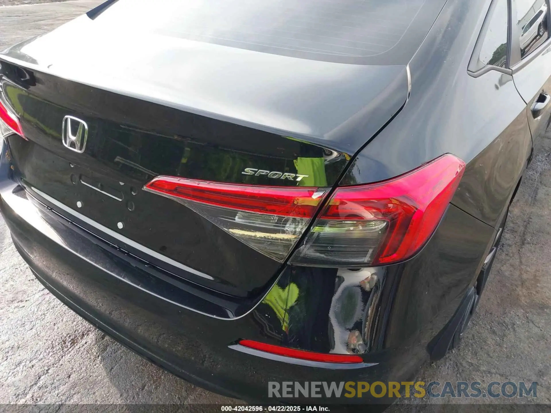 18 Photograph of a damaged car 2HGFE2F50NH604212 HONDA CIVIC 2022