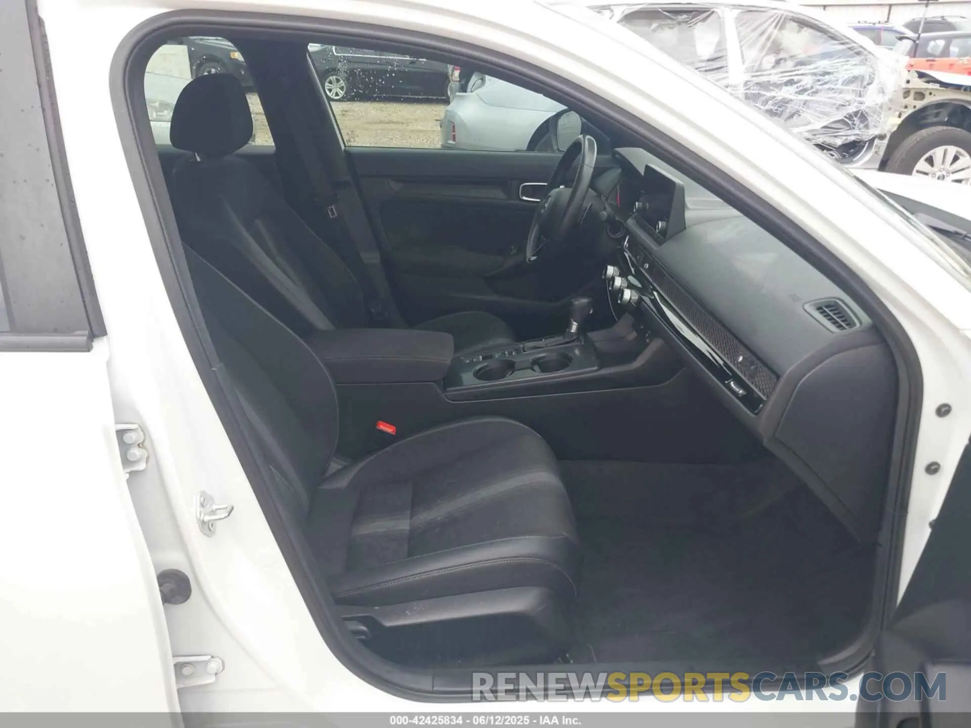 5 Photograph of a damaged car 2HGFE2F51NH522344 HONDA CIVIC 2022