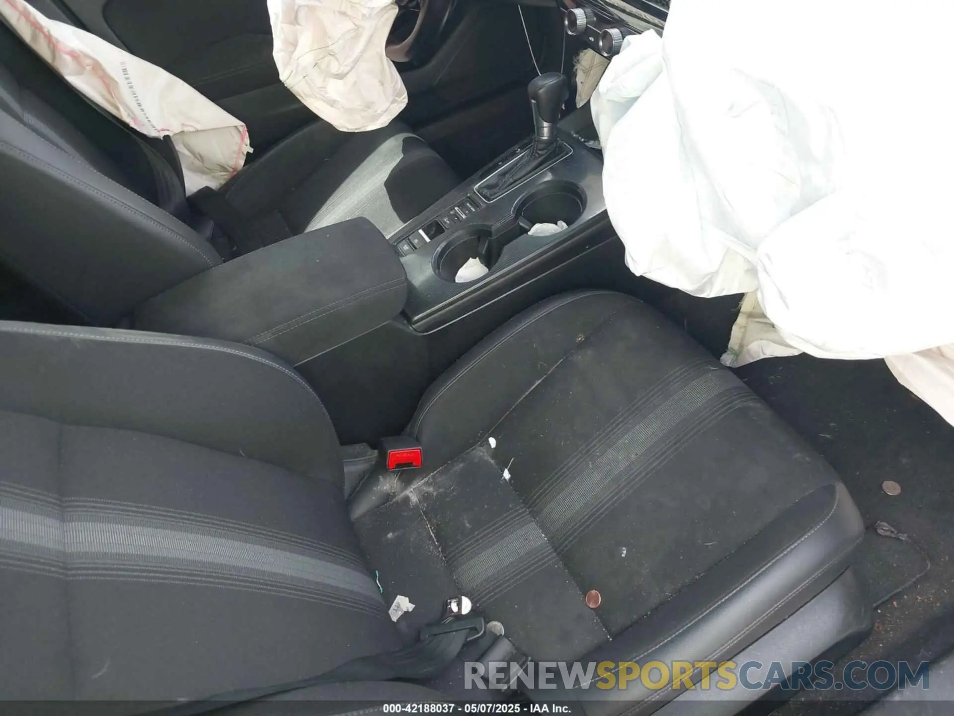 5 Photograph of a damaged car 2HGFE2F53NH537296 HONDA CIVIC 2022