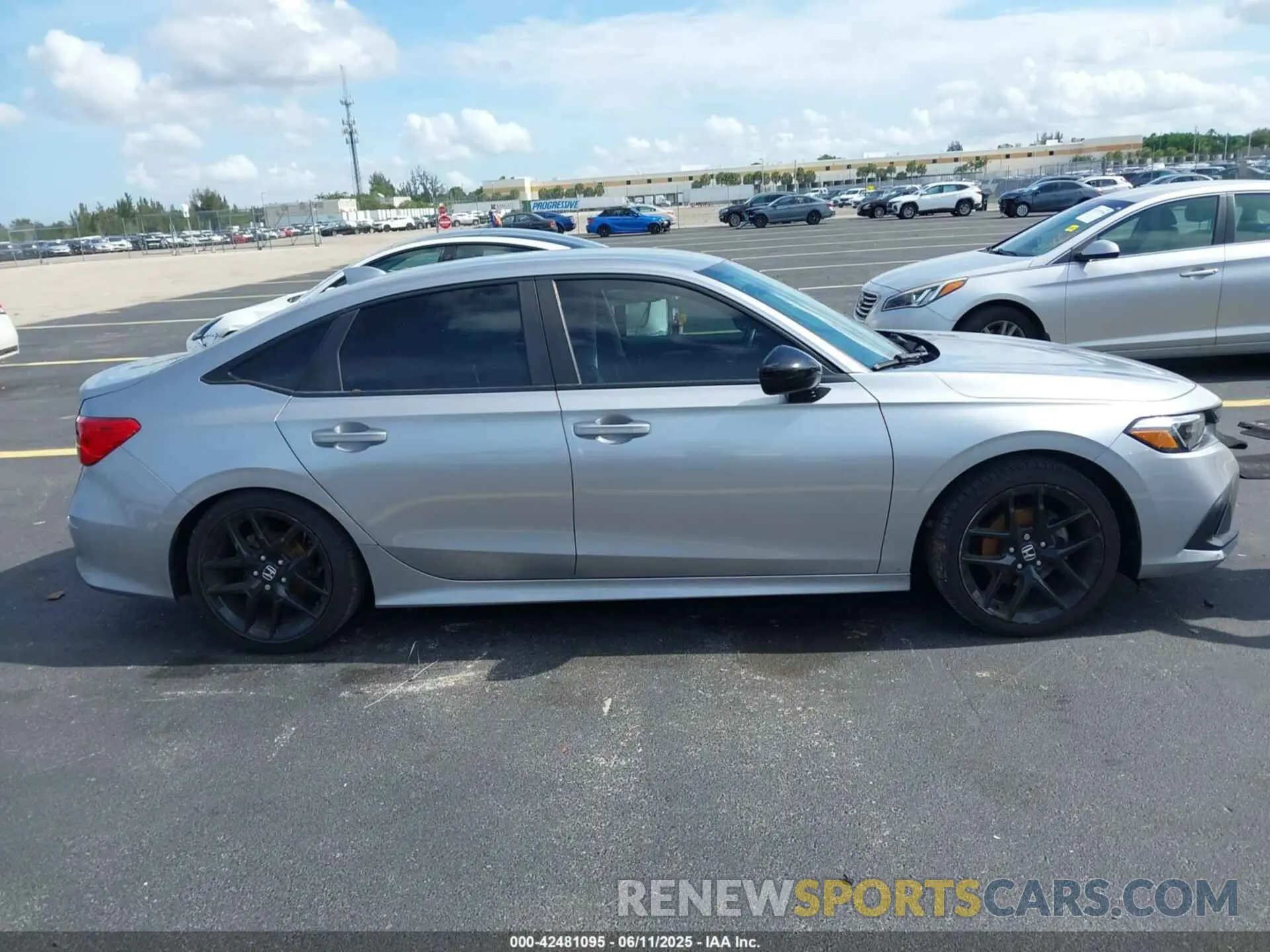 12 Photograph of a damaged car 2HGFE2F54NH525576 HONDA CIVIC 2022
