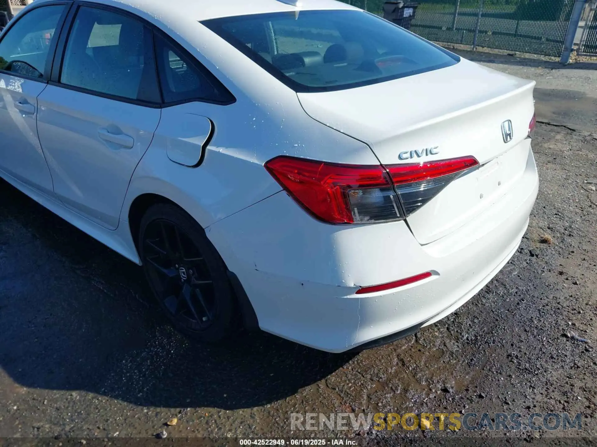 6 Фотография поврежденного автомобиля 2HGFE2F55NH586127 HONDA CIVIC 2022