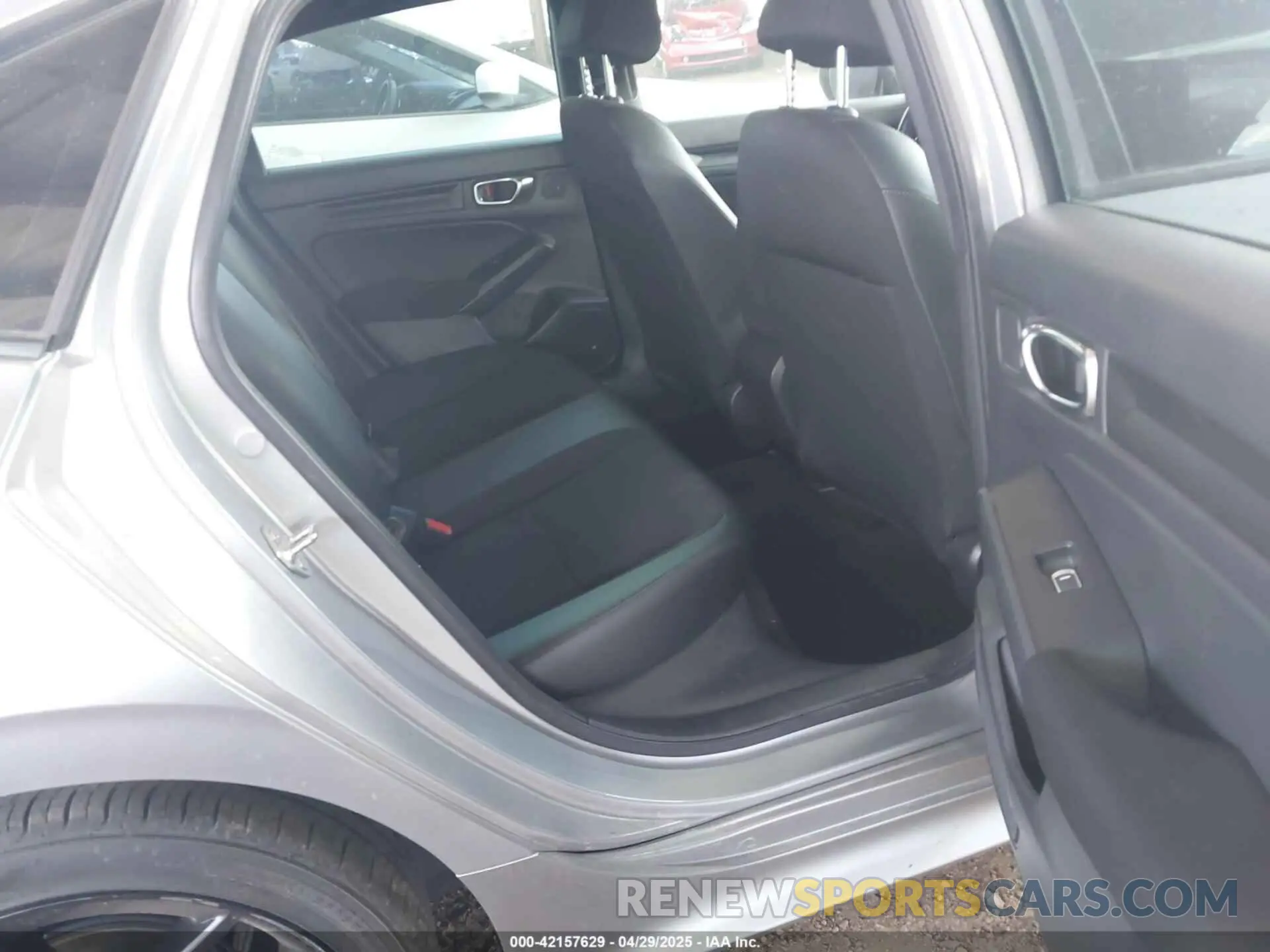 8 Photograph of a damaged car 2HGFE2F56NH585634 HONDA CIVIC 2022
