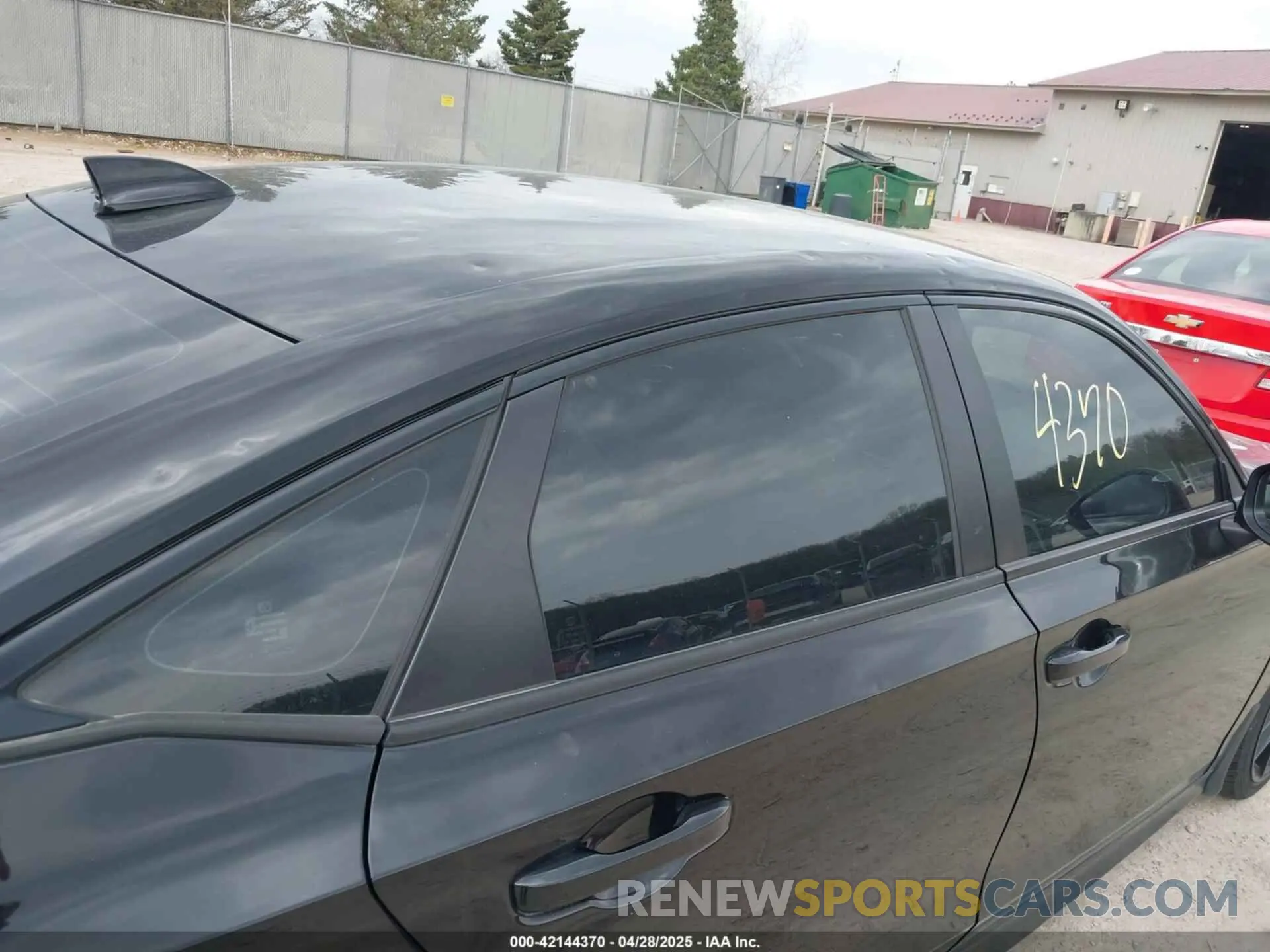21 Photograph of a damaged car 2HGFE2F58NH552697 HONDA CIVIC 2022