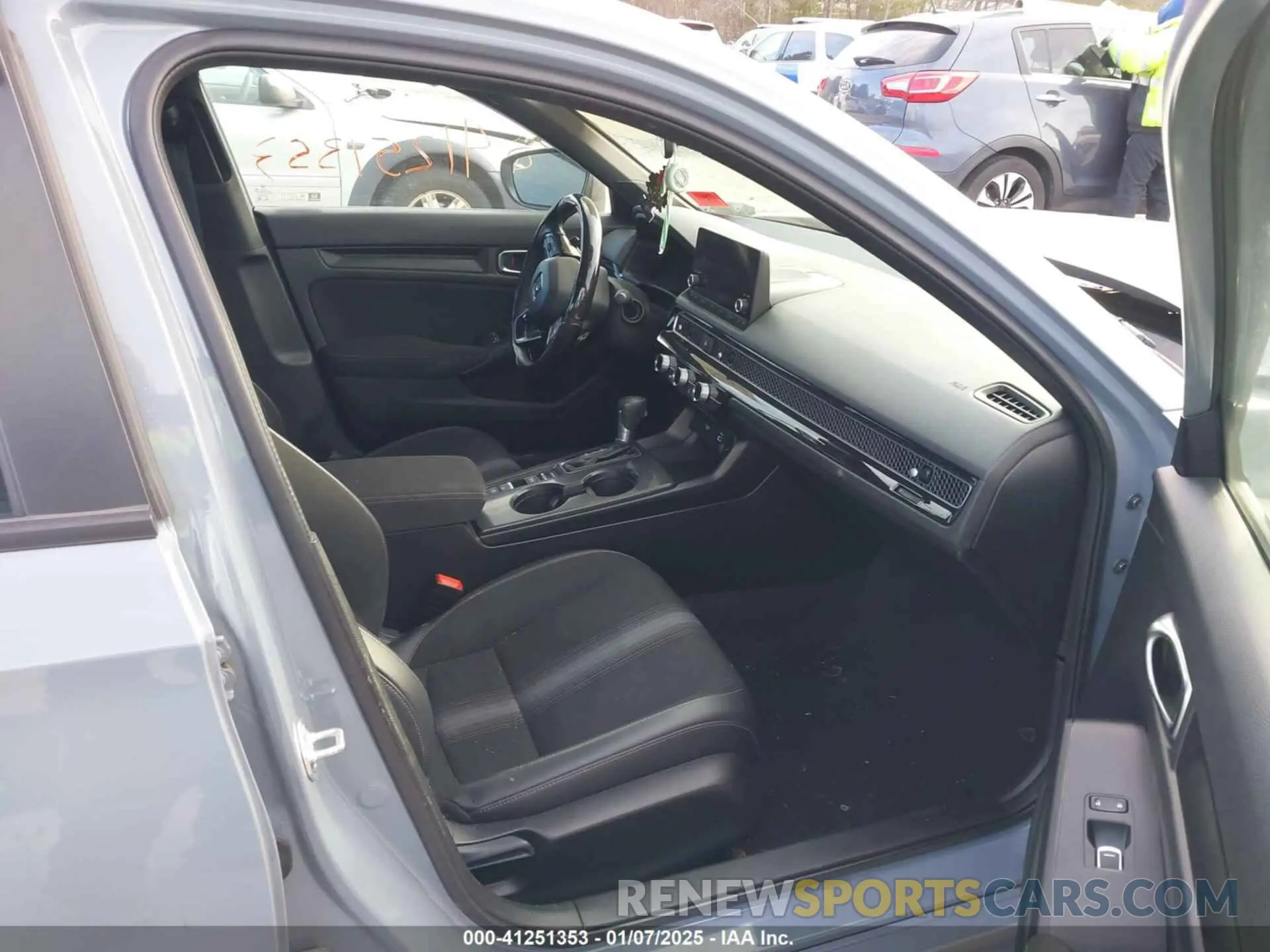 5 Photograph of a damaged car 2HGFE2F58NH610548 HONDA CIVIC 2022