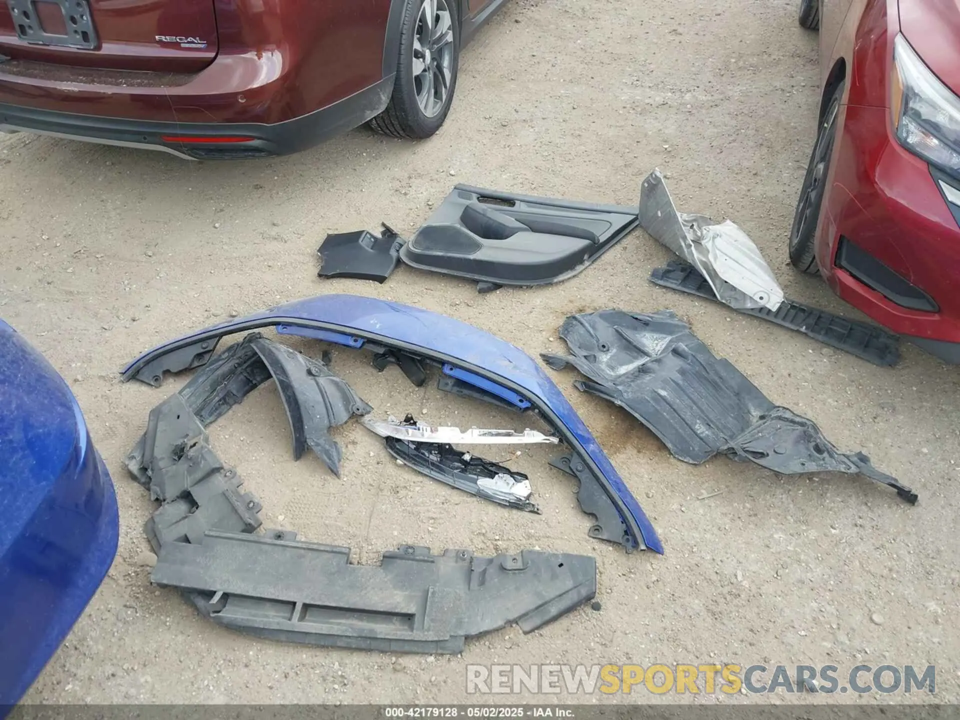 11 Photograph of a damaged car 2HGFE2F59NH553423 HONDA CIVIC 2022
