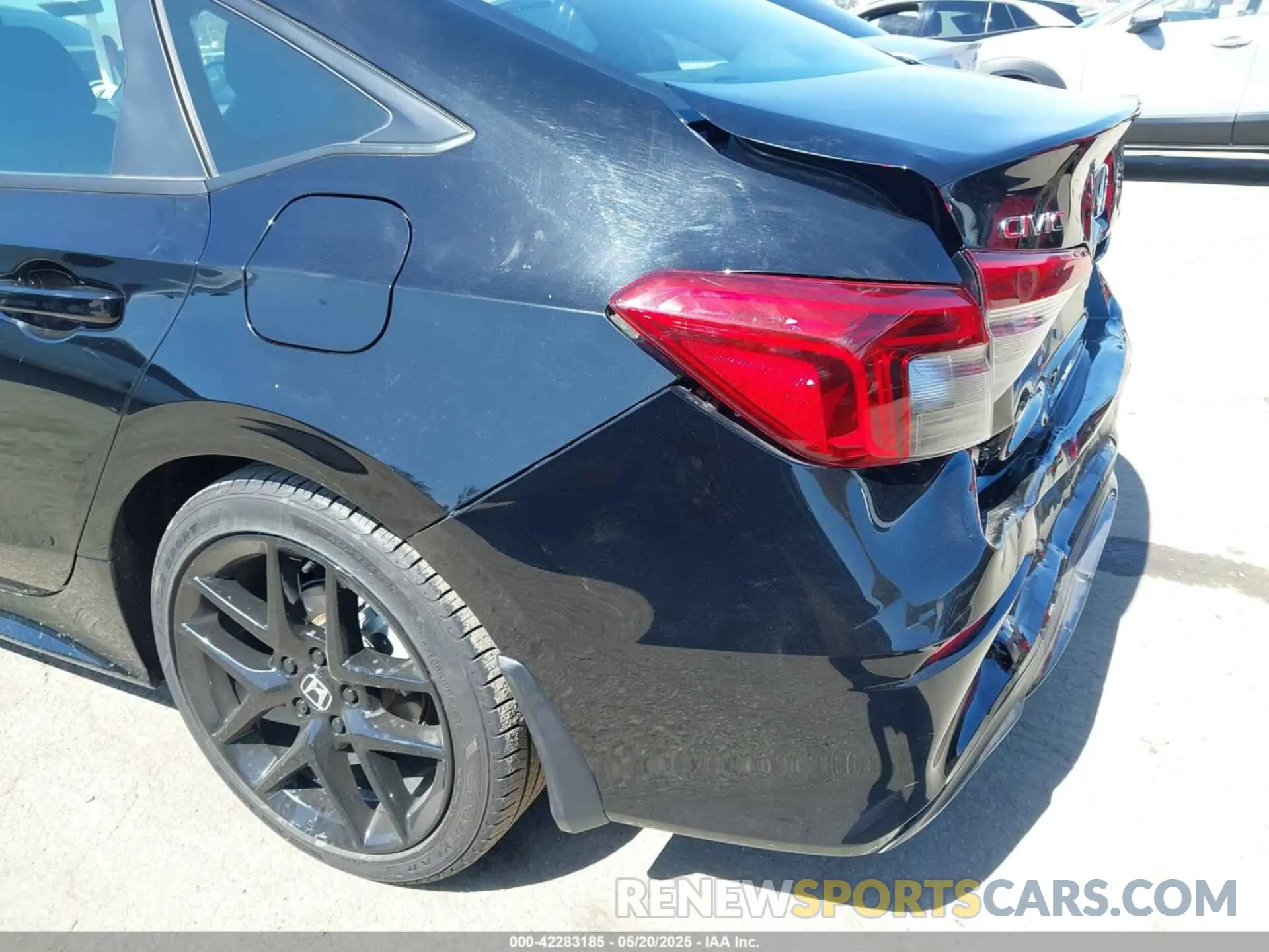 21 Photograph of a damaged car 2HGFE2F59NH601695 HONDA CIVIC 2022