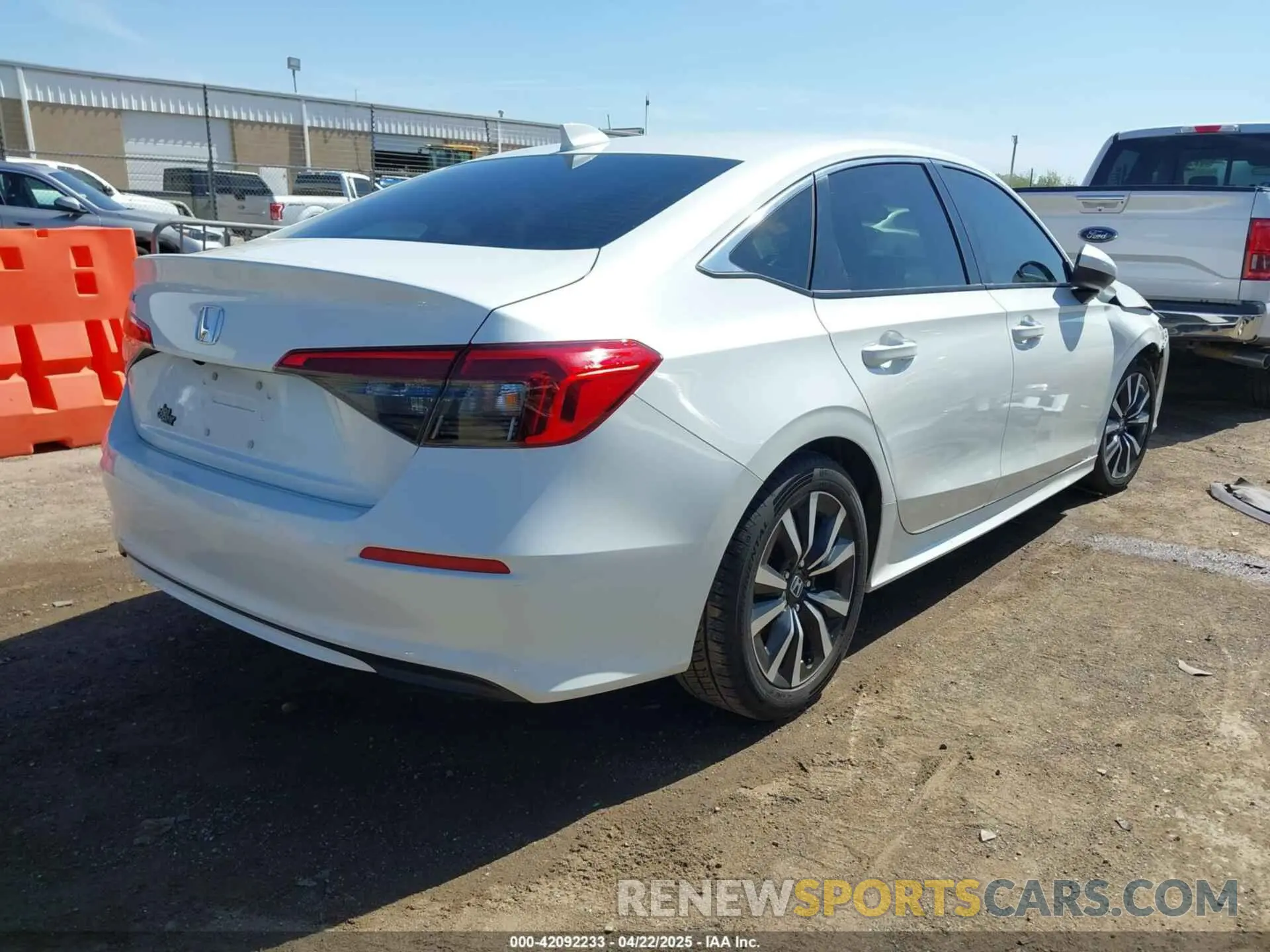 4 Photograph of a damaged car JHMFE1F74NX007763 HONDA CIVIC 2022