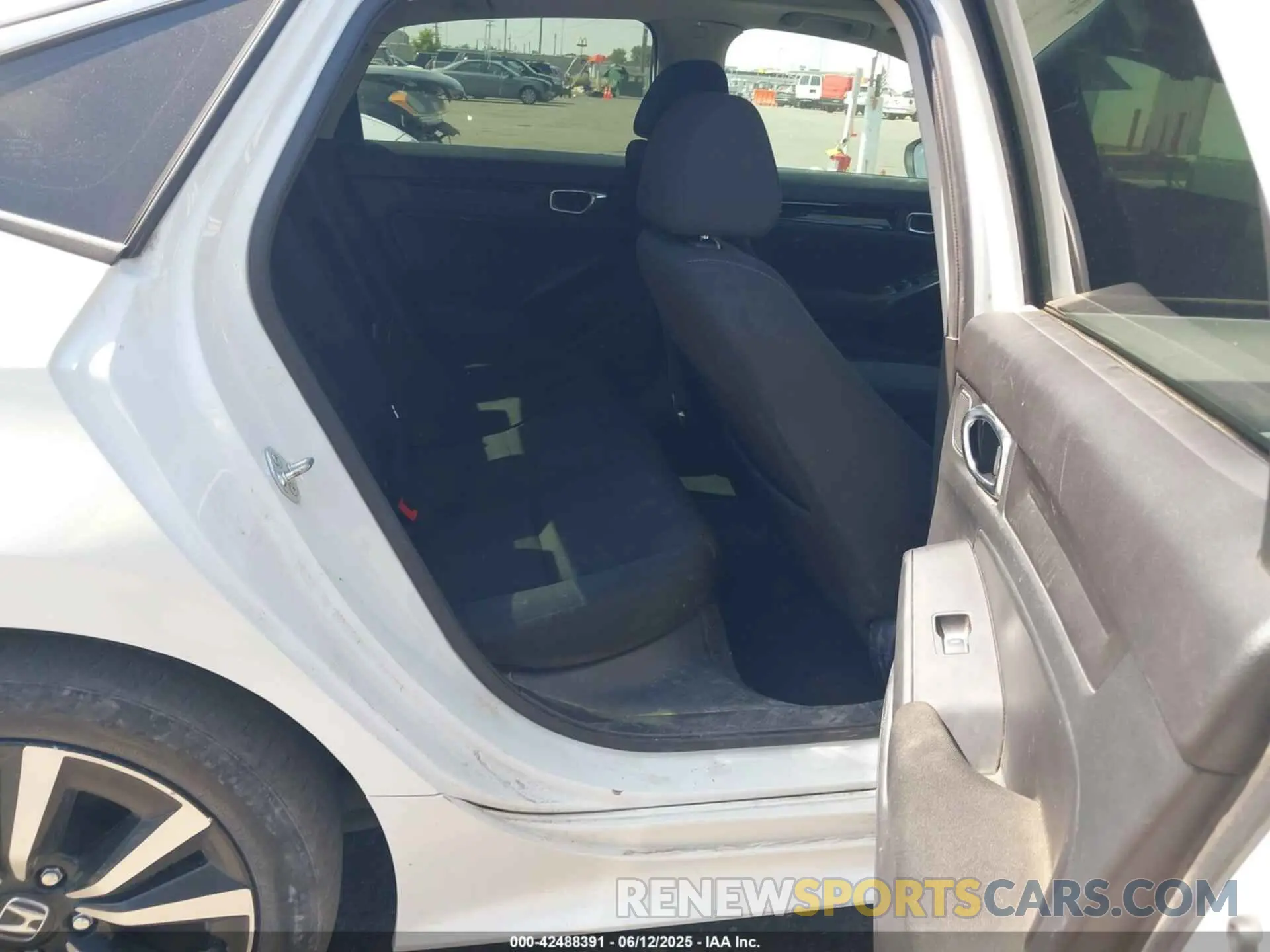 8 Photograph of a damaged car JHMFE1F76NX001835 HONDA CIVIC 2022