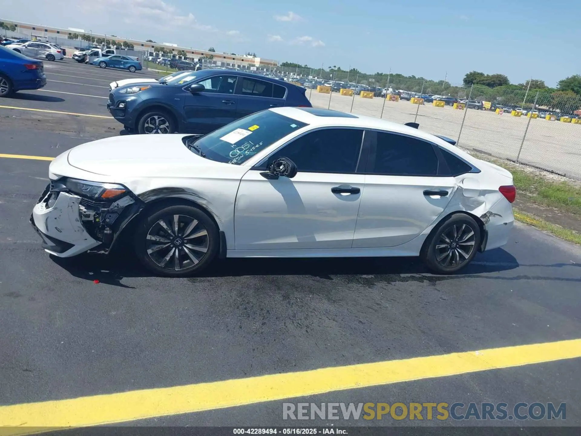 14 Photograph of a damaged car JHMFE1F76NX010051 HONDA CIVIC 2022