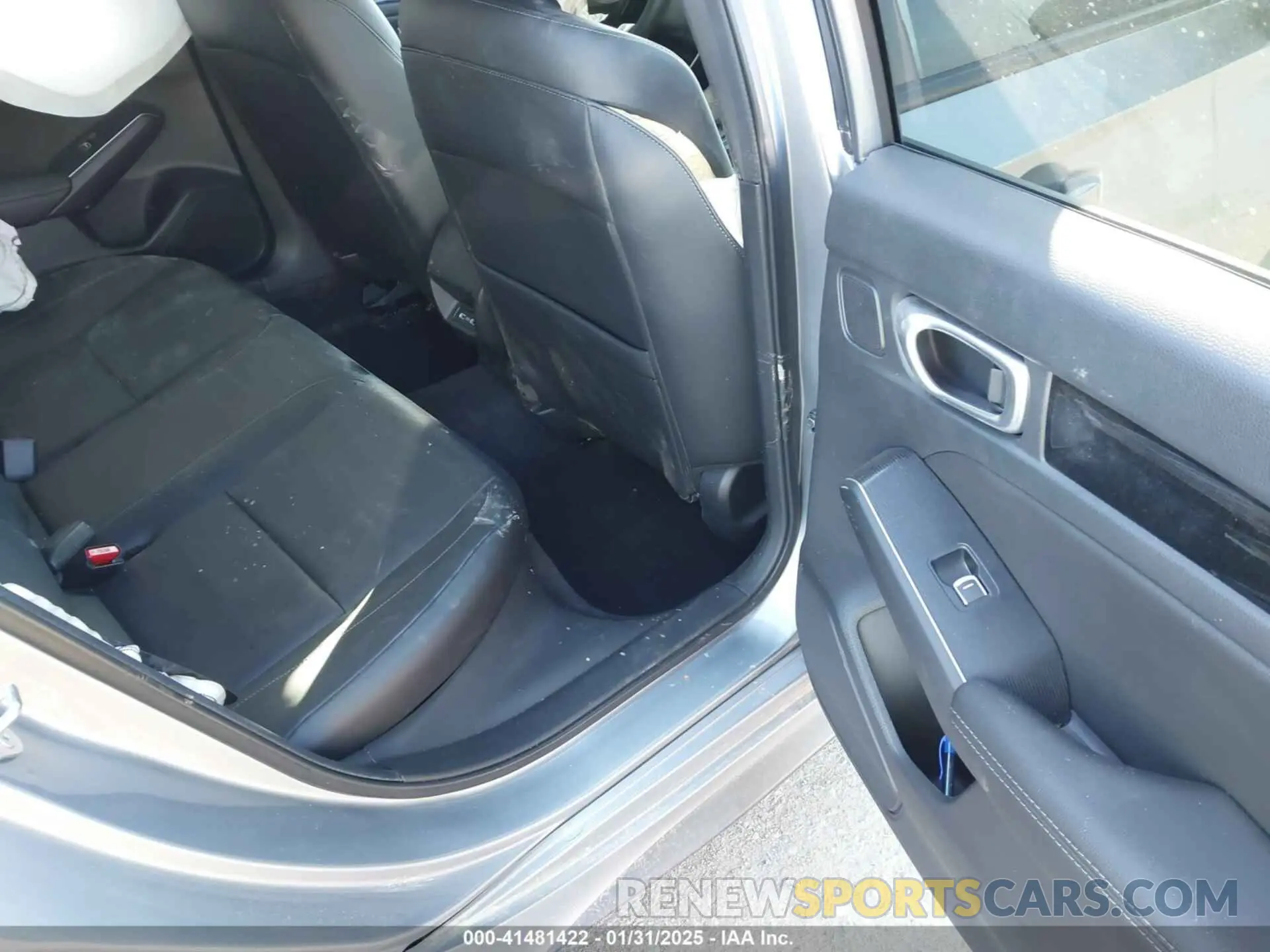 8 Photograph of a damaged car 19XFL1H82PE013707 HONDA CIVIC 2023
