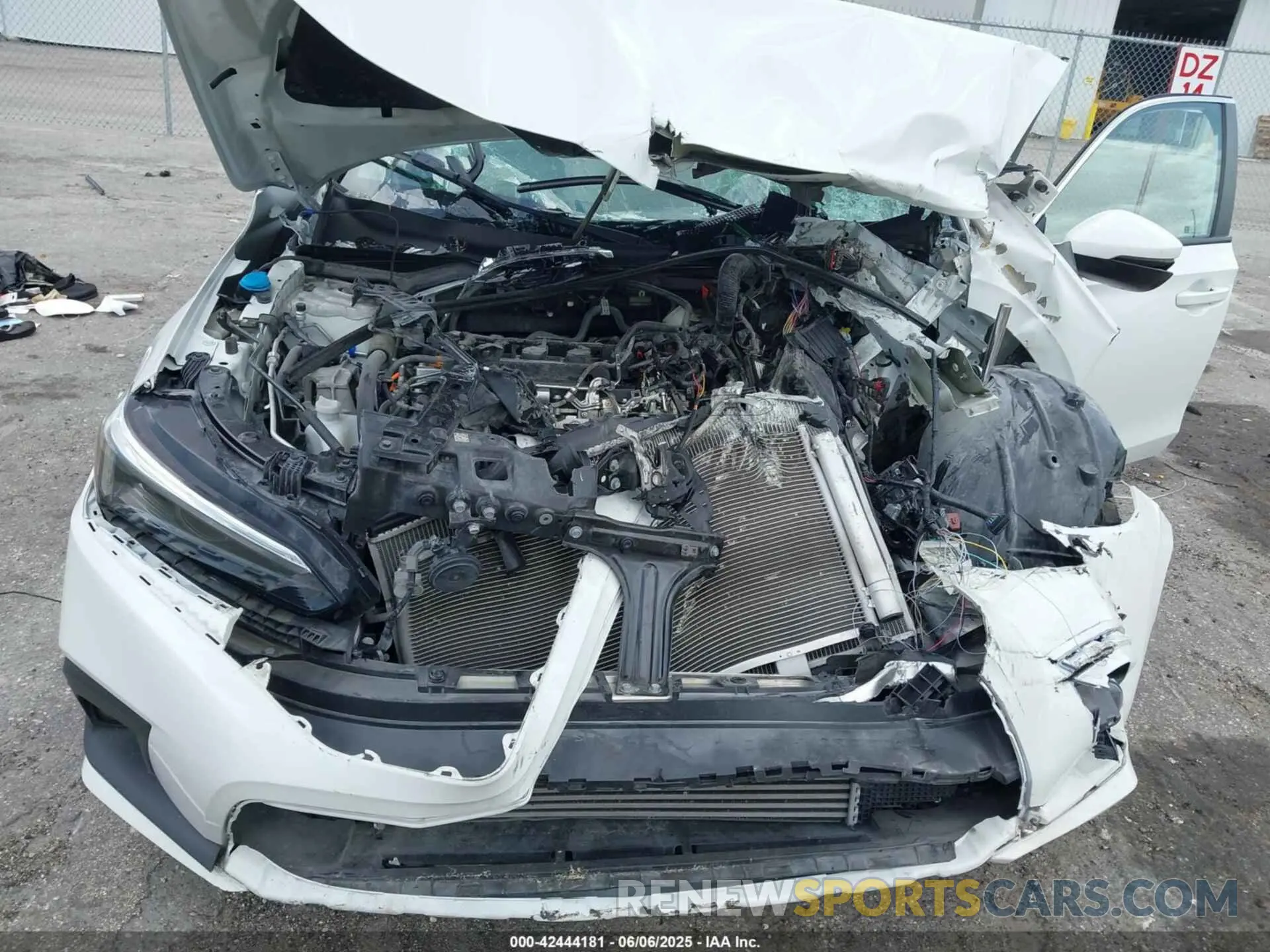 10 Photograph of a damaged car 19XFL1H83PE012338 HONDA CIVIC 2023