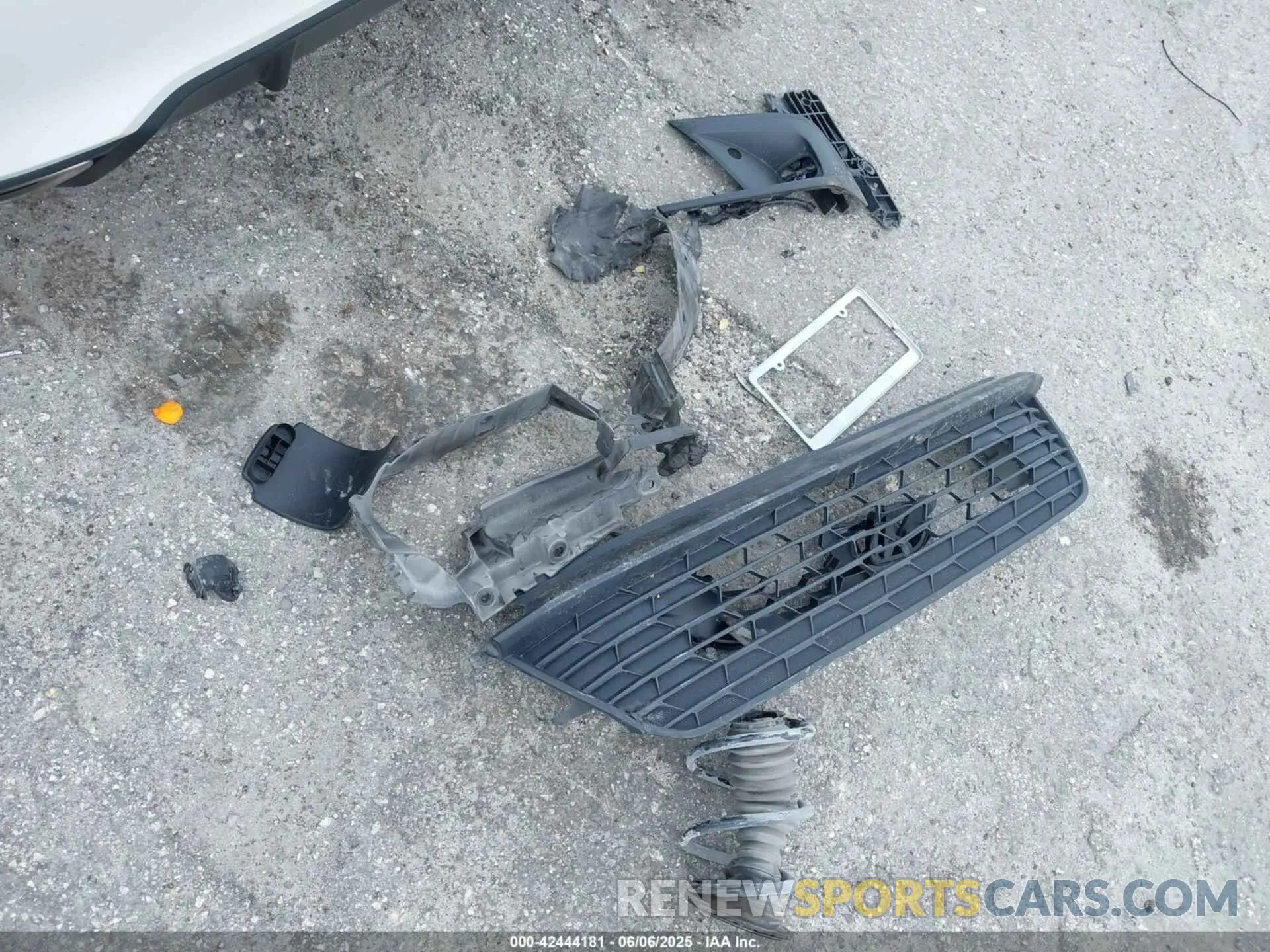 12 Photograph of a damaged car 19XFL1H83PE012338 HONDA CIVIC 2023