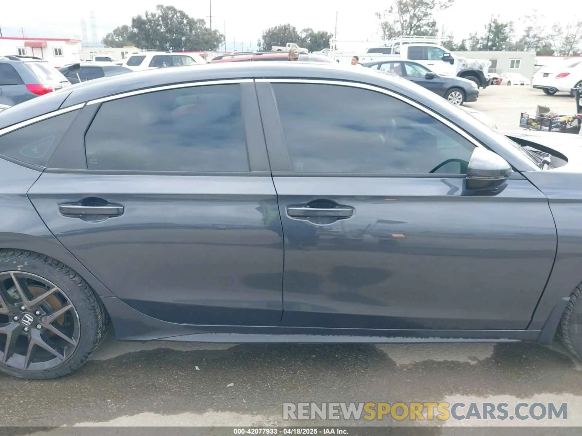 13 Photograph of a damaged car 19XFL1H85PE009618 HONDA CIVIC 2023