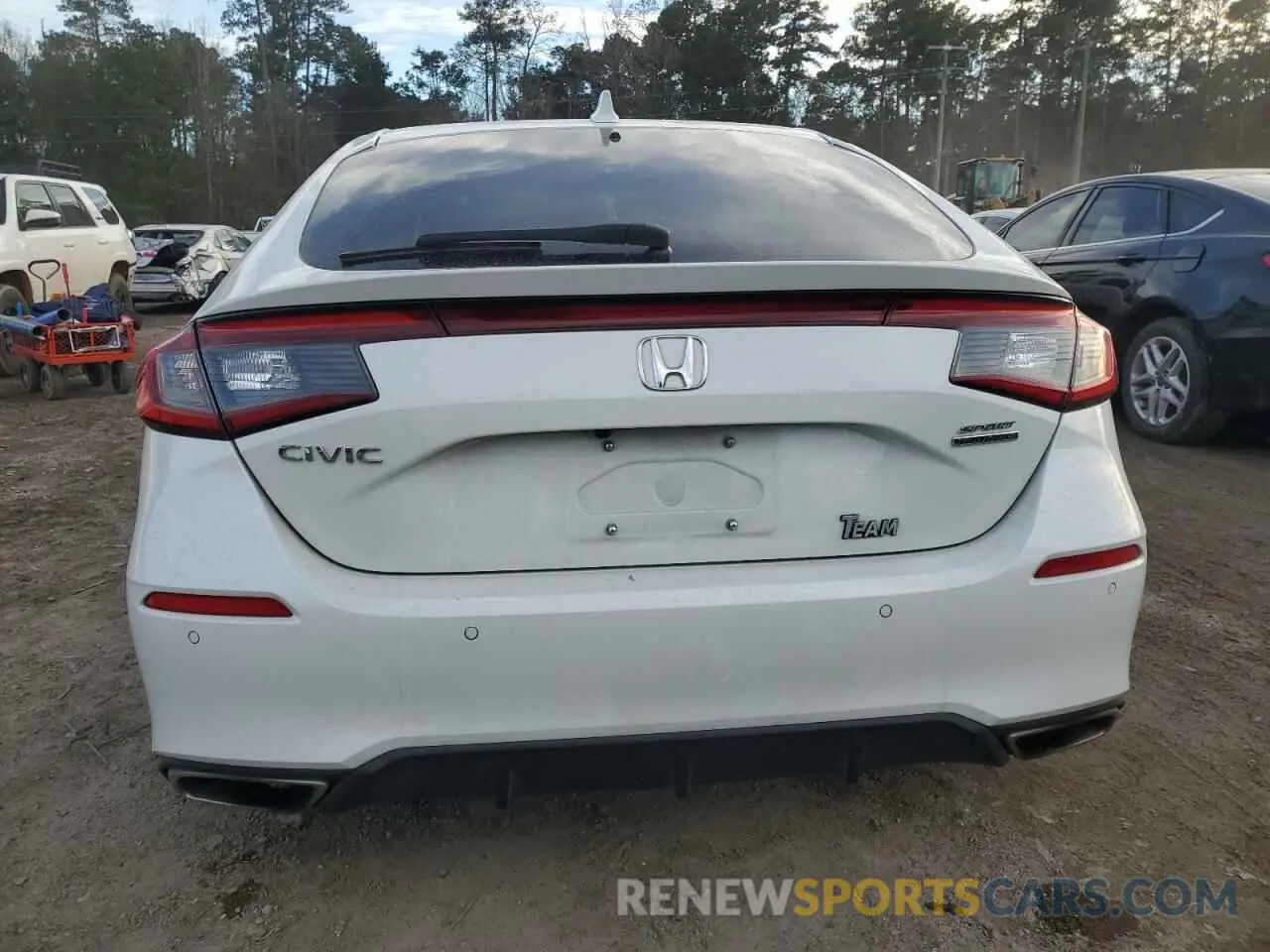 6 Photograph of a damaged car 19XFL1H85PE014981 HONDA CIVIC 2023