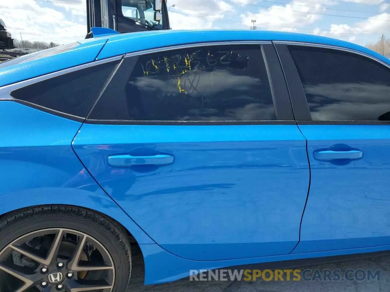 11 Photograph of a damaged car 19XFL1H88PE012562 HONDA CIVIC 2023