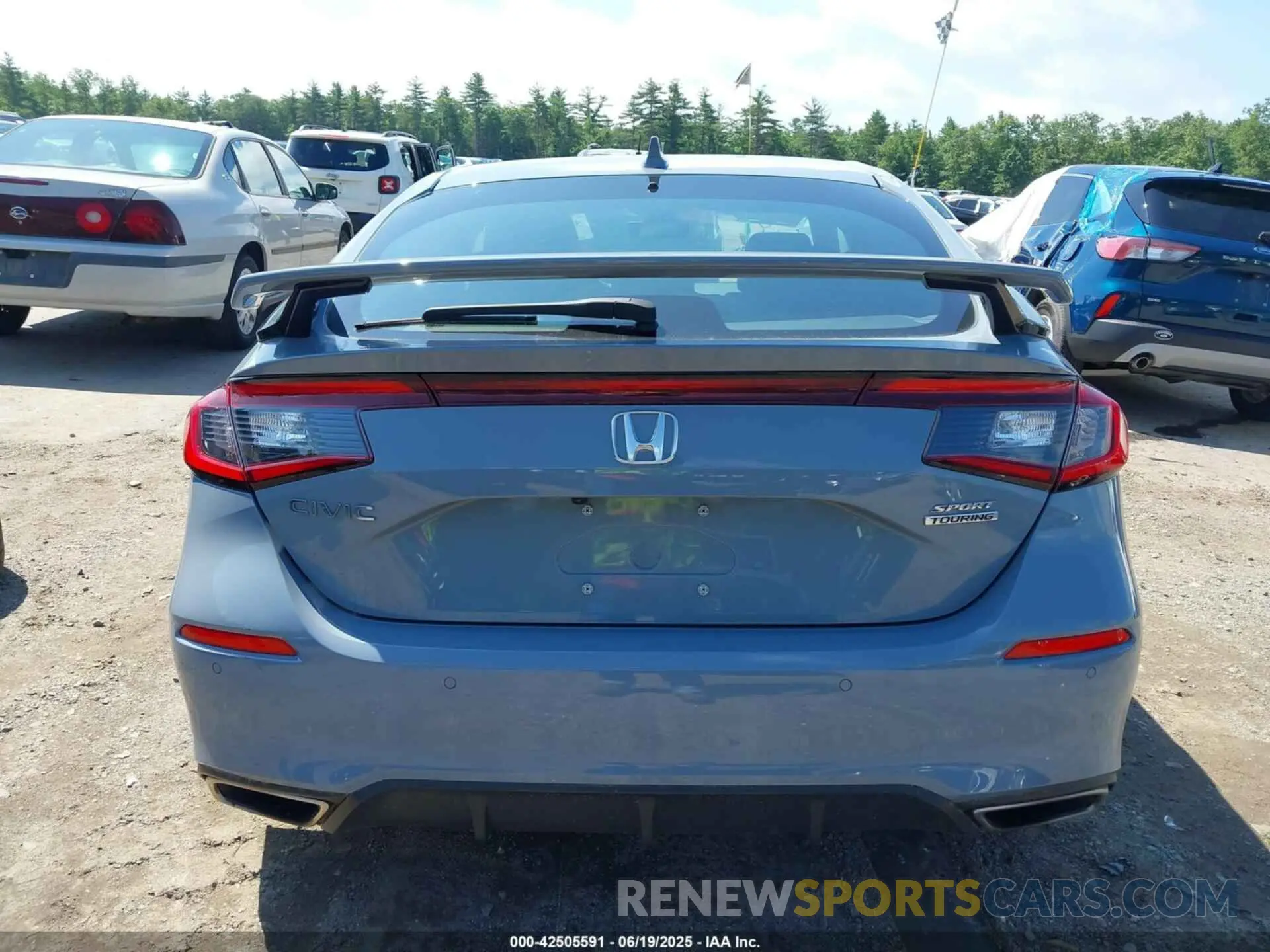17 Photograph of a damaged car 19XFL1H89PE011288 HONDA CIVIC 2023