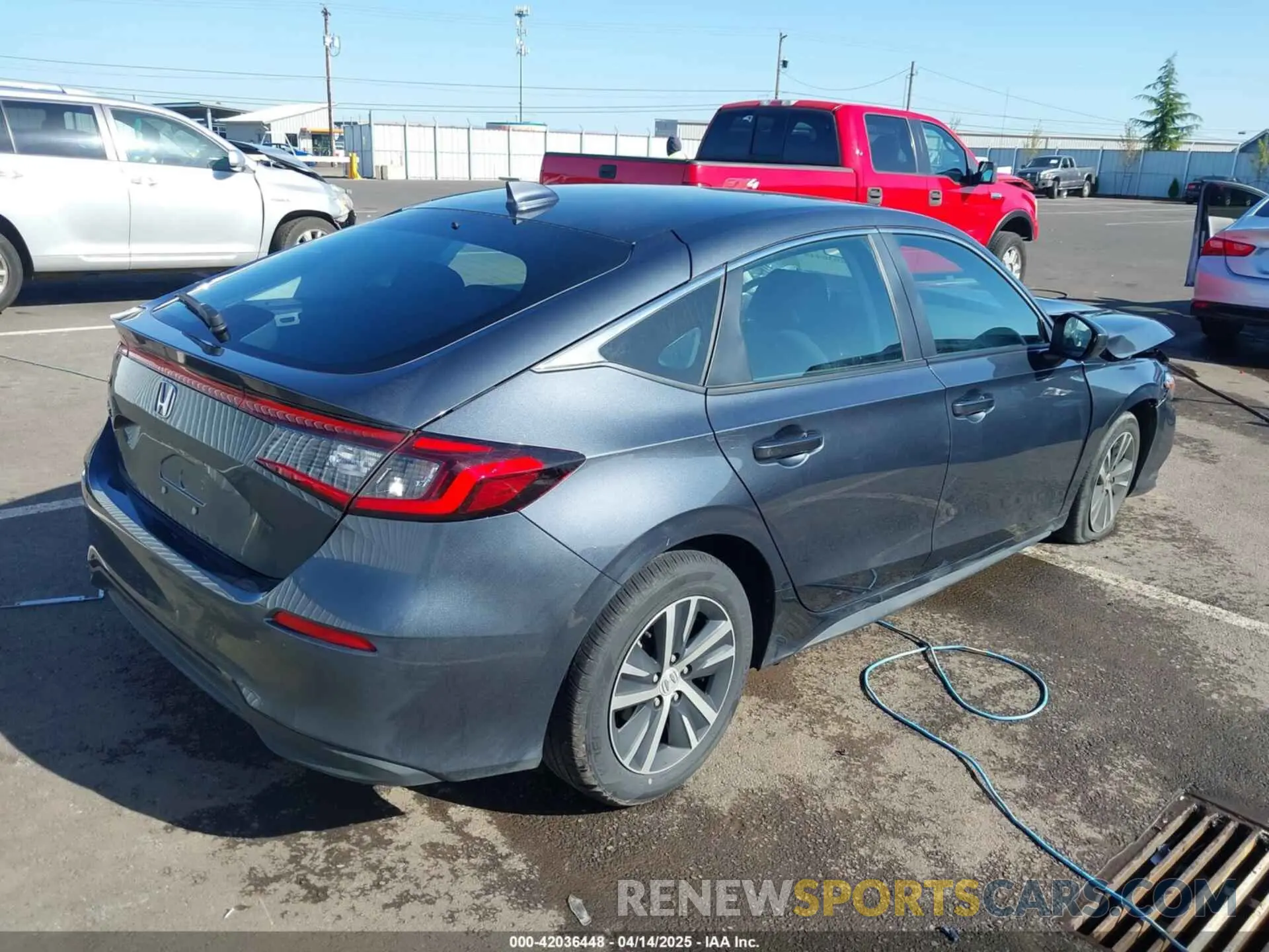 4 Photograph of a damaged car 19XFL2H52PE022046 HONDA CIVIC 2023