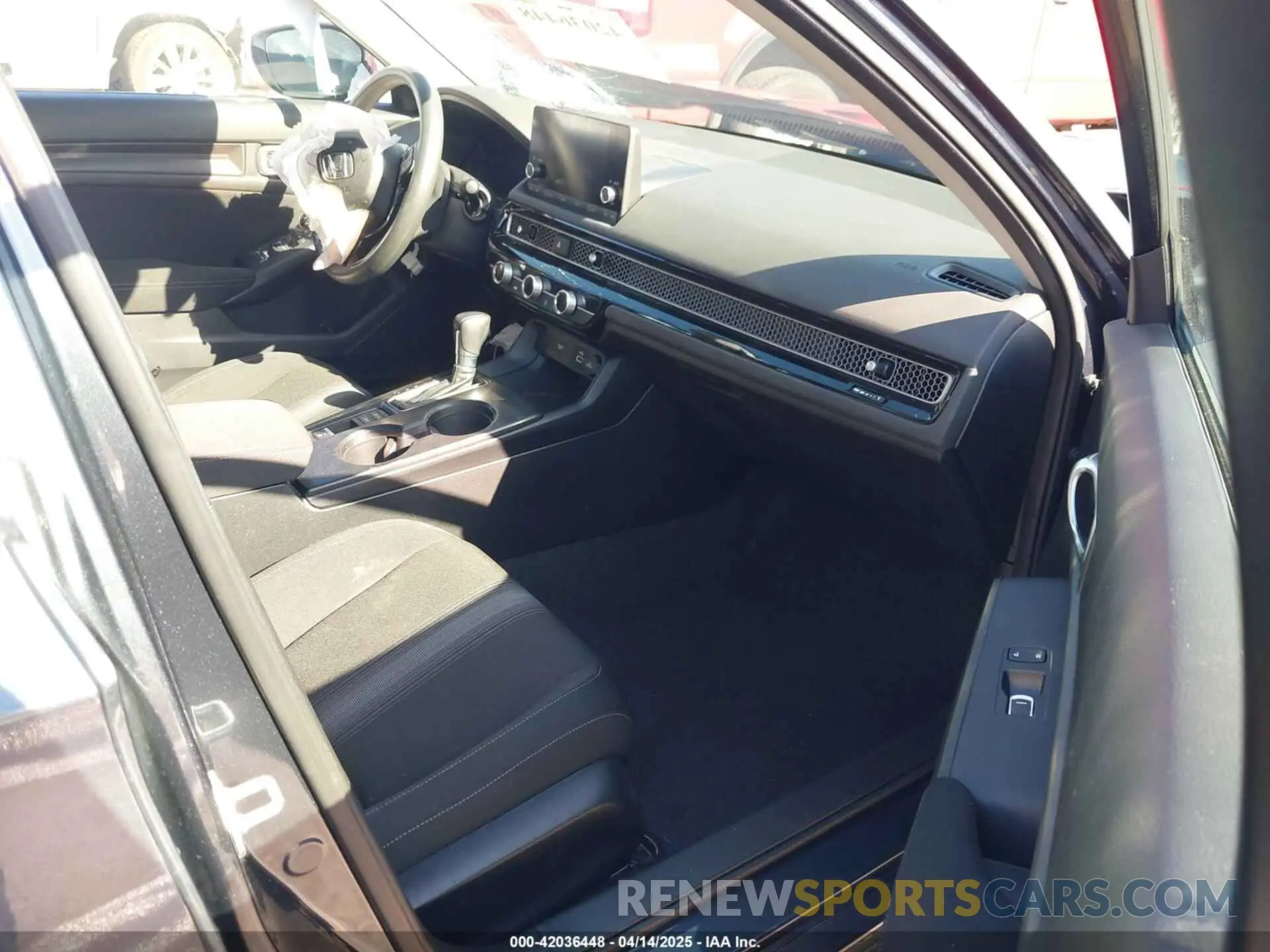 5 Photograph of a damaged car 19XFL2H52PE022046 HONDA CIVIC 2023