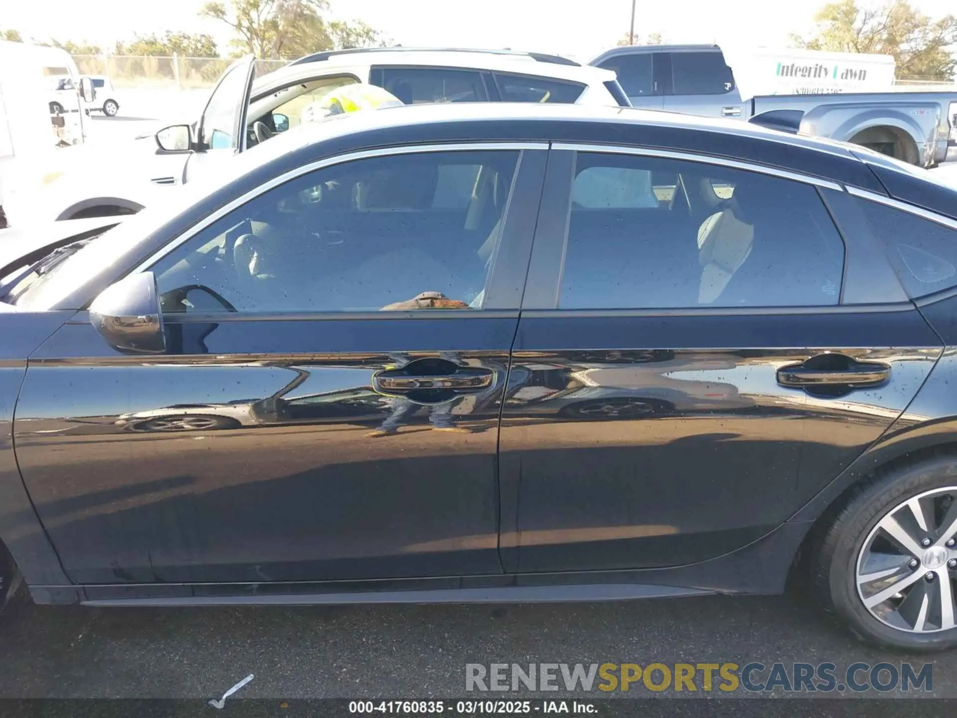 15 Photograph of a damaged car 19XFL2H59PE024974 HONDA CIVIC 2023