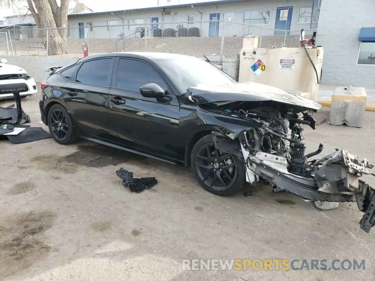 4 Photograph of a damaged car 19XFL2H81PE010089 HONDA CIVIC 2023