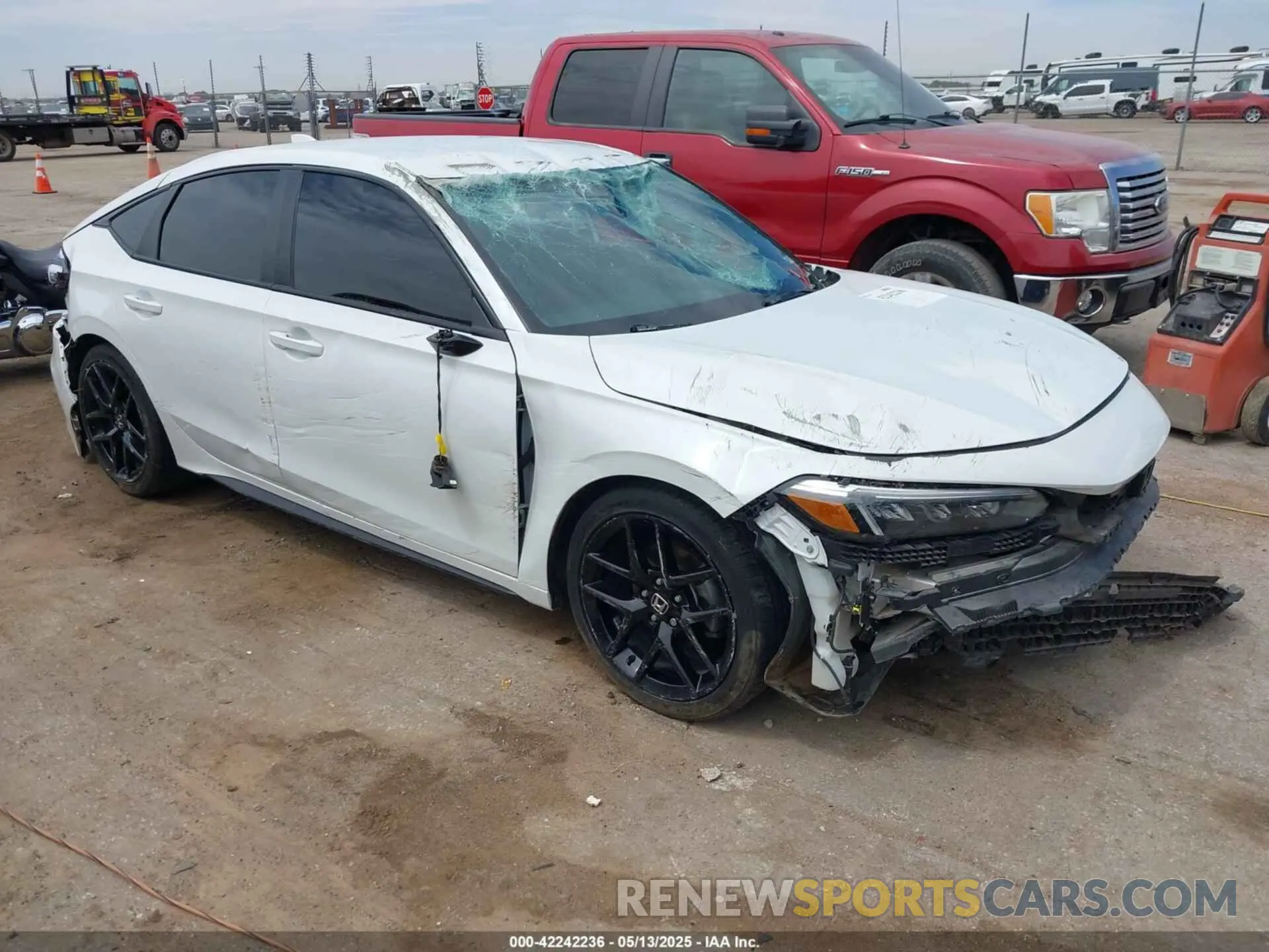1 Photograph of a damaged car 19XFL2H82PE019187 HONDA CIVIC 2023