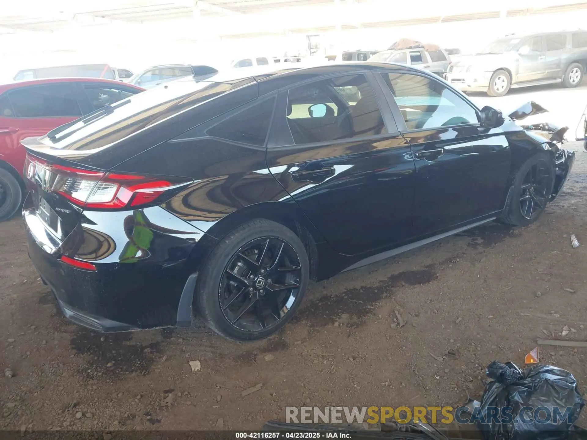 4 Фотография поврежденного автомобиля 19XFL2H83PE013527 HONDA CIVIC 2023
