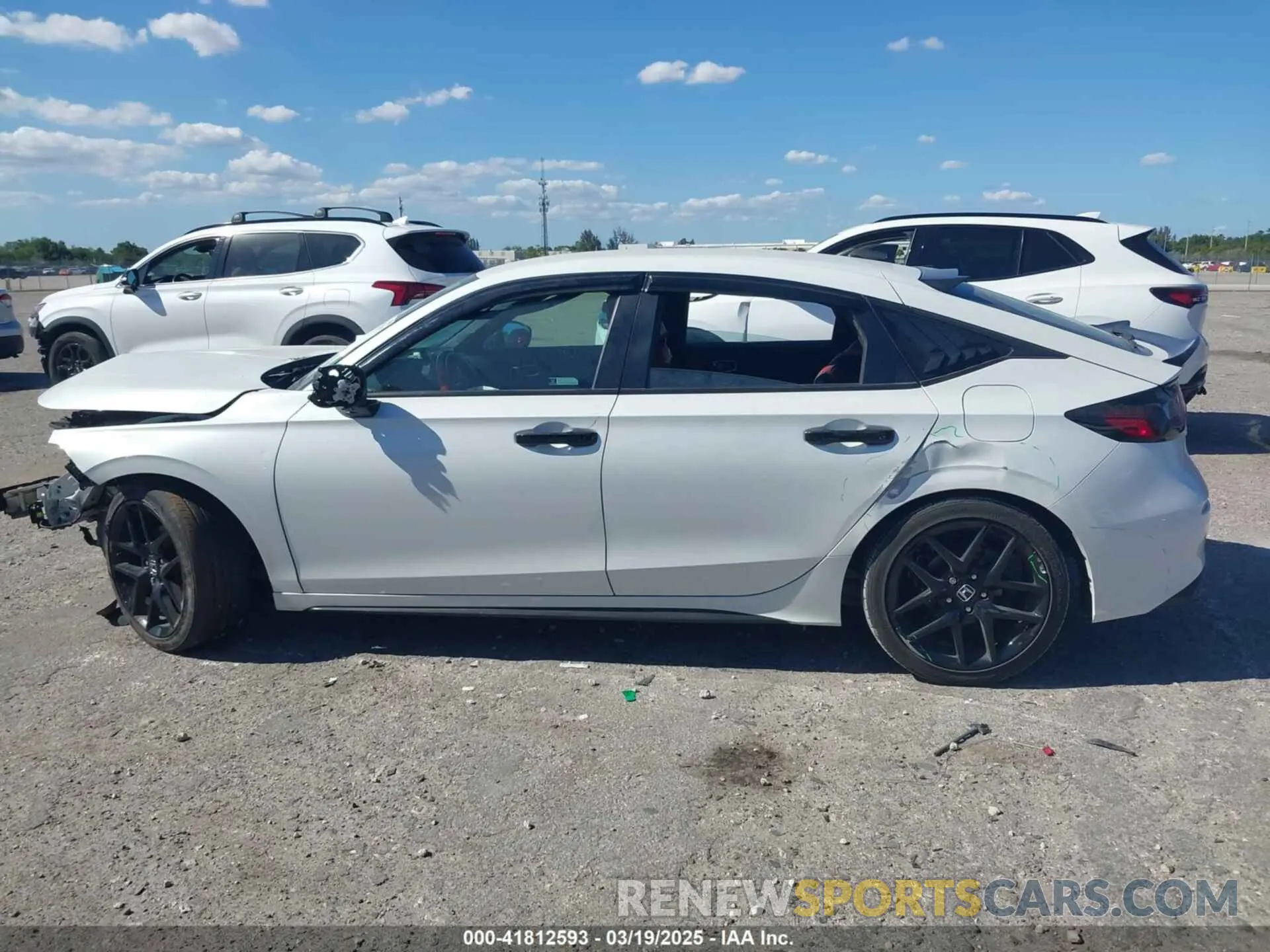 15 Photograph of a damaged car 19XFL2H87PE002675 HONDA CIVIC 2023