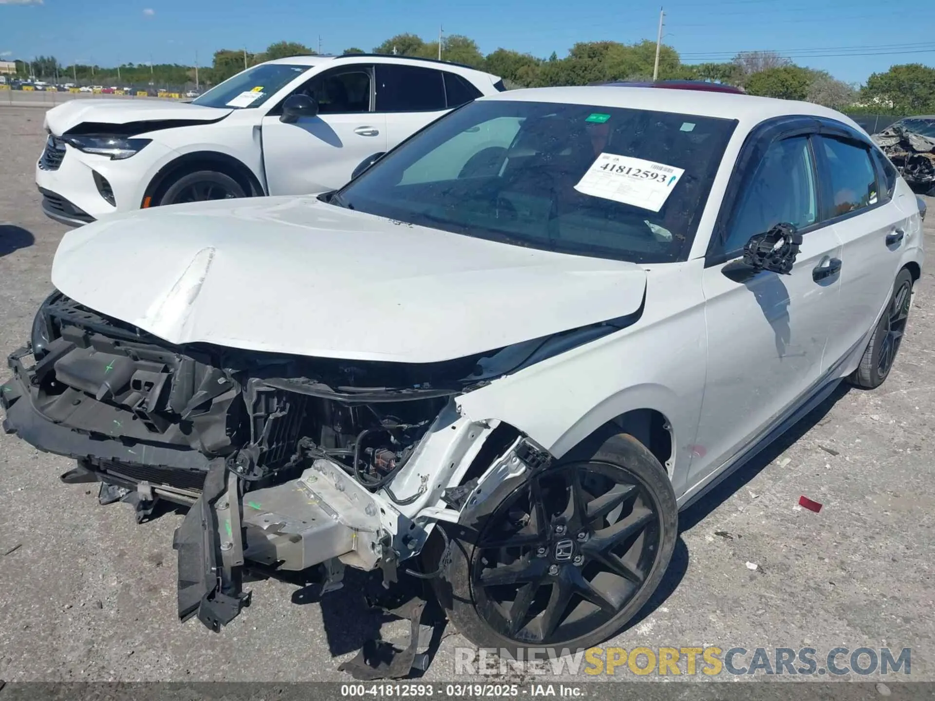 19 Photograph of a damaged car 19XFL2H87PE002675 HONDA CIVIC 2023