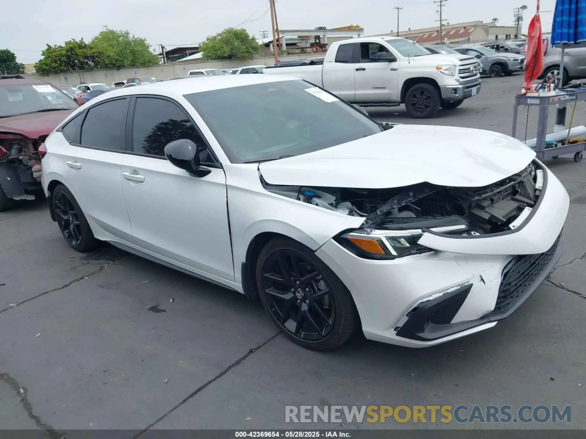 1 Photograph of a damaged car 19XFL2H87PE004331 HONDA CIVIC 2023