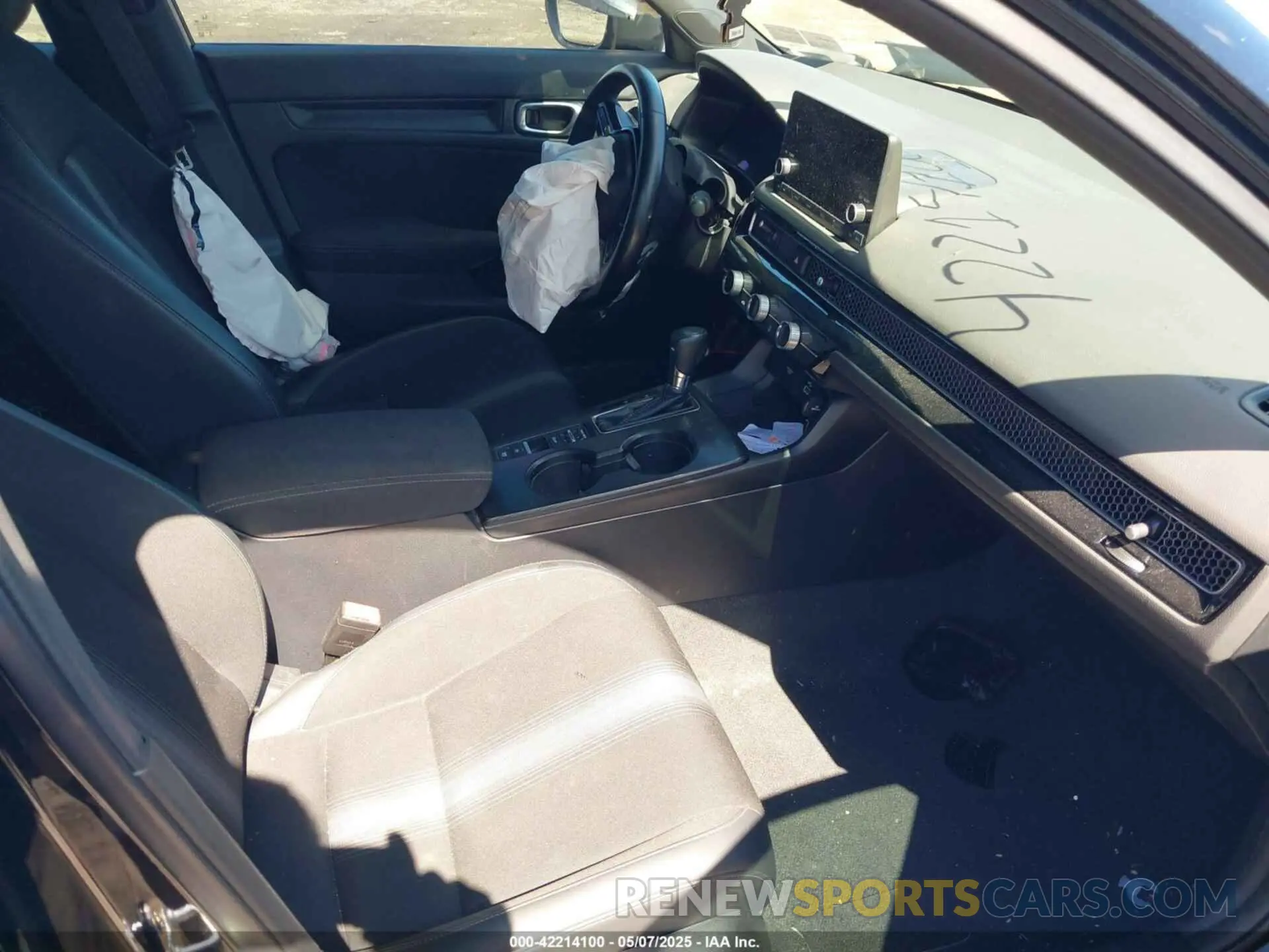 5 Photograph of a damaged car 19XFL2H88PE019517 HONDA CIVIC 2023