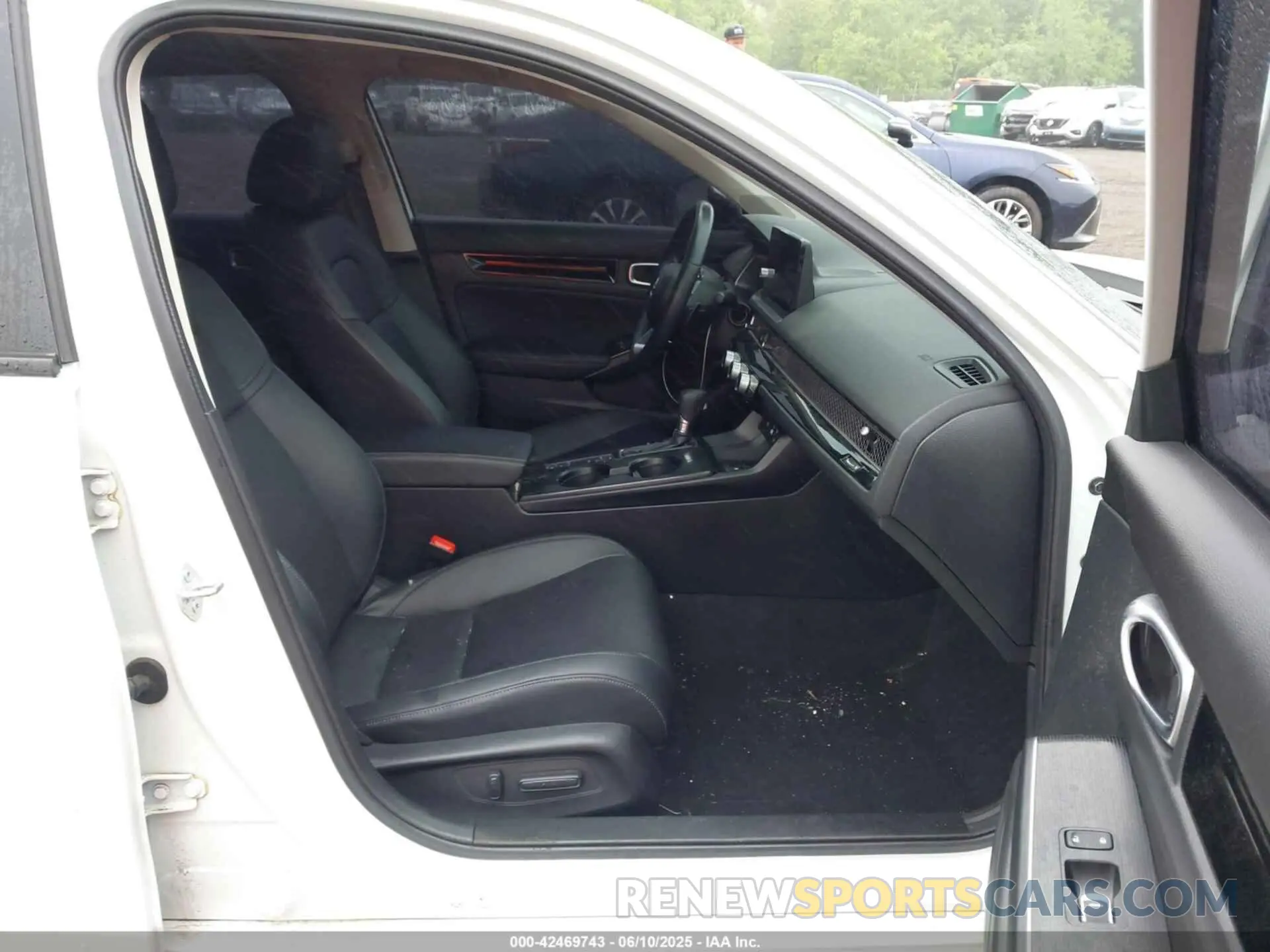 5 Photograph of a damaged car 2HGFE1F90PH318196 HONDA CIVIC 2023