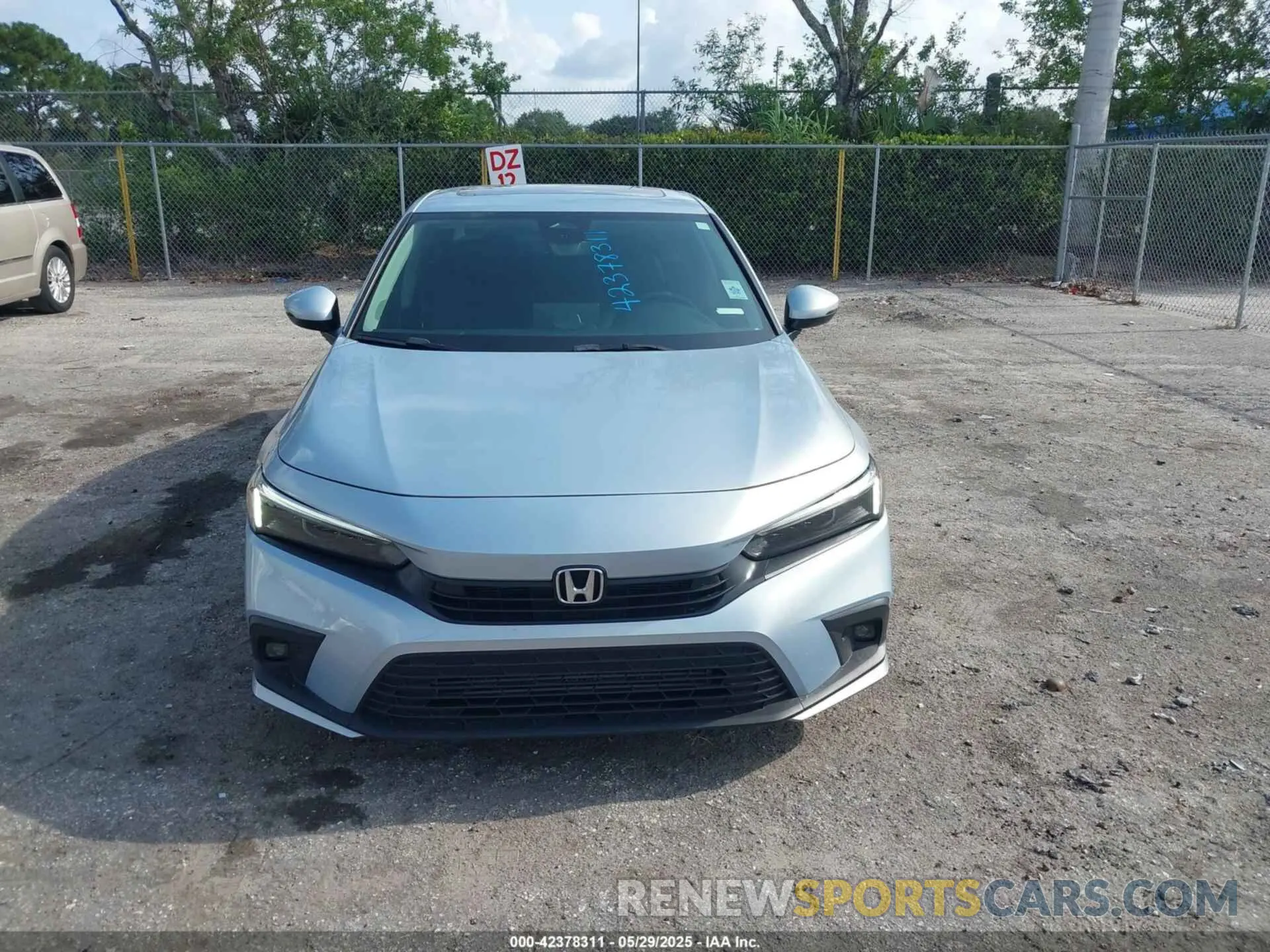 13 Photograph of a damaged car 2HGFE1F91PH305053 HONDA CIVIC 2023