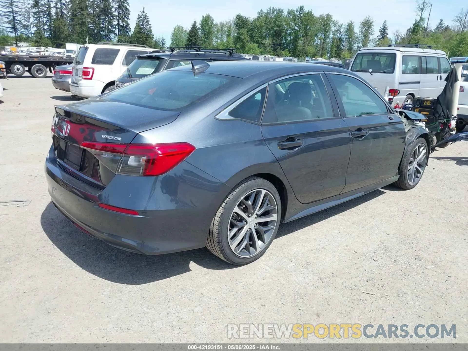 4 Фотография поврежденного автомобиля 2HGFE1F93PH304082 HONDA CIVIC 2023