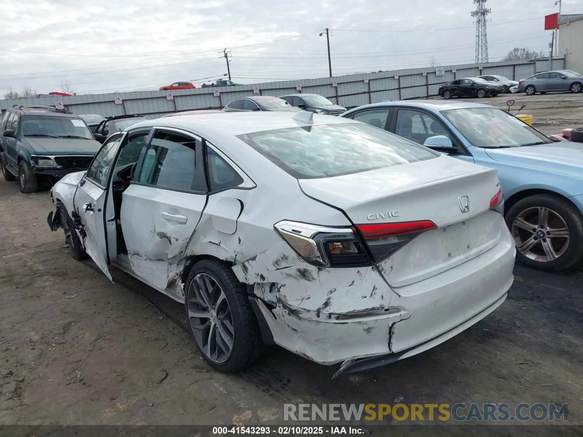 3 Фотография поврежденного автомобиля 2HGFE1F96PH308062 HONDA CIVIC 2023